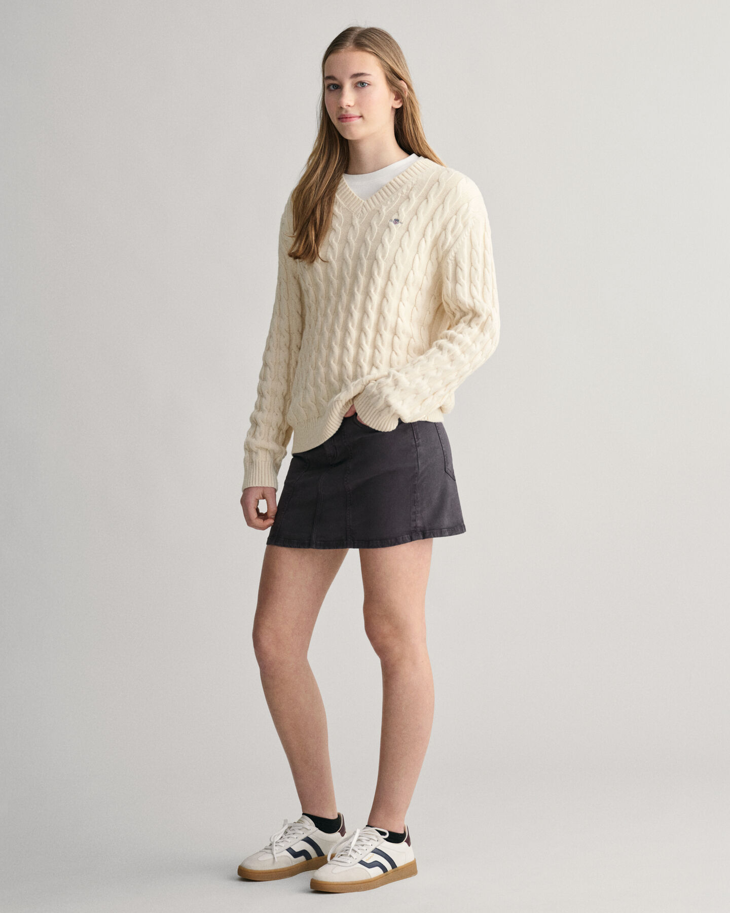 Teens Shield Cable Knit V-Neck Sweater