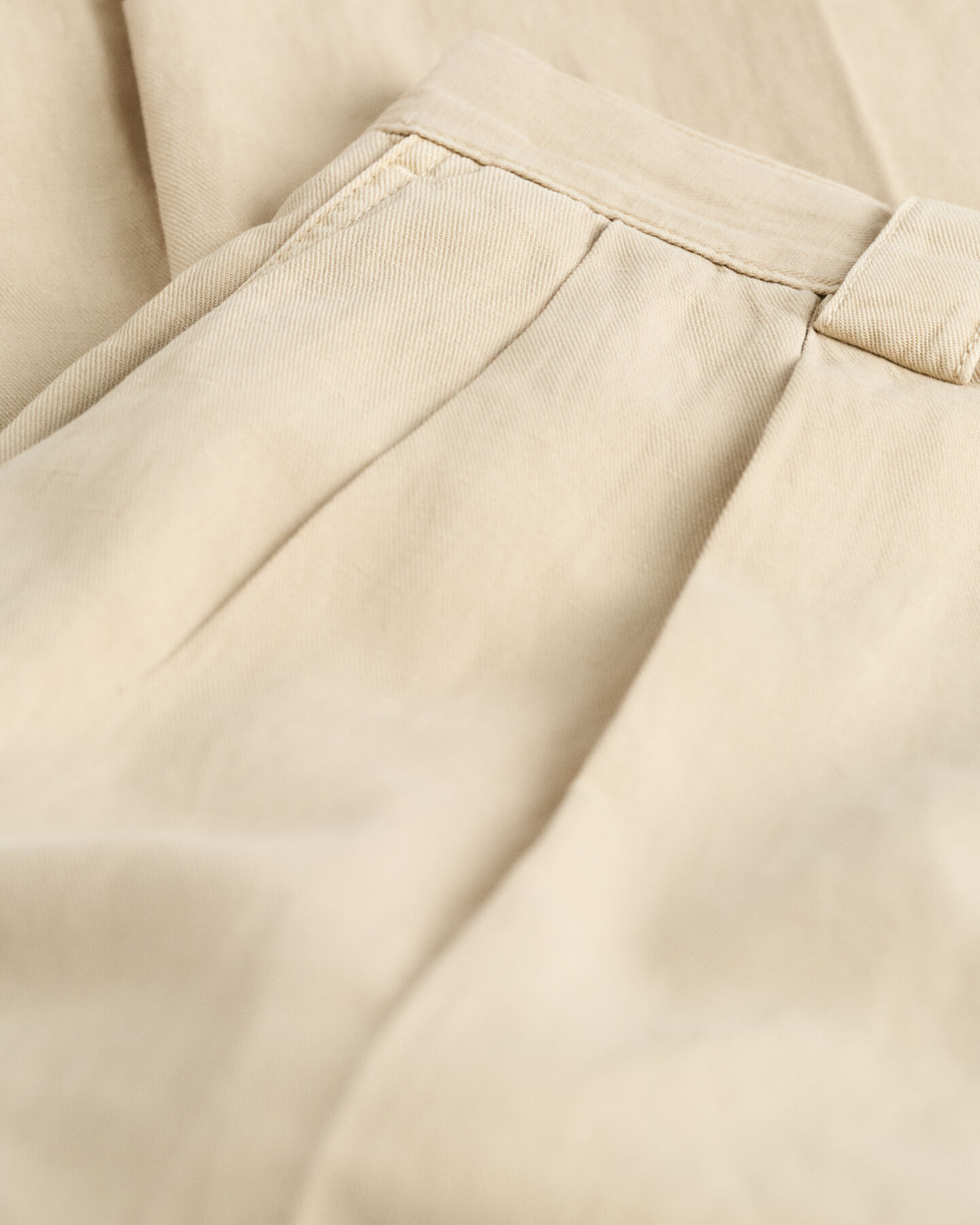 Pleated Cotton Linen Chinos