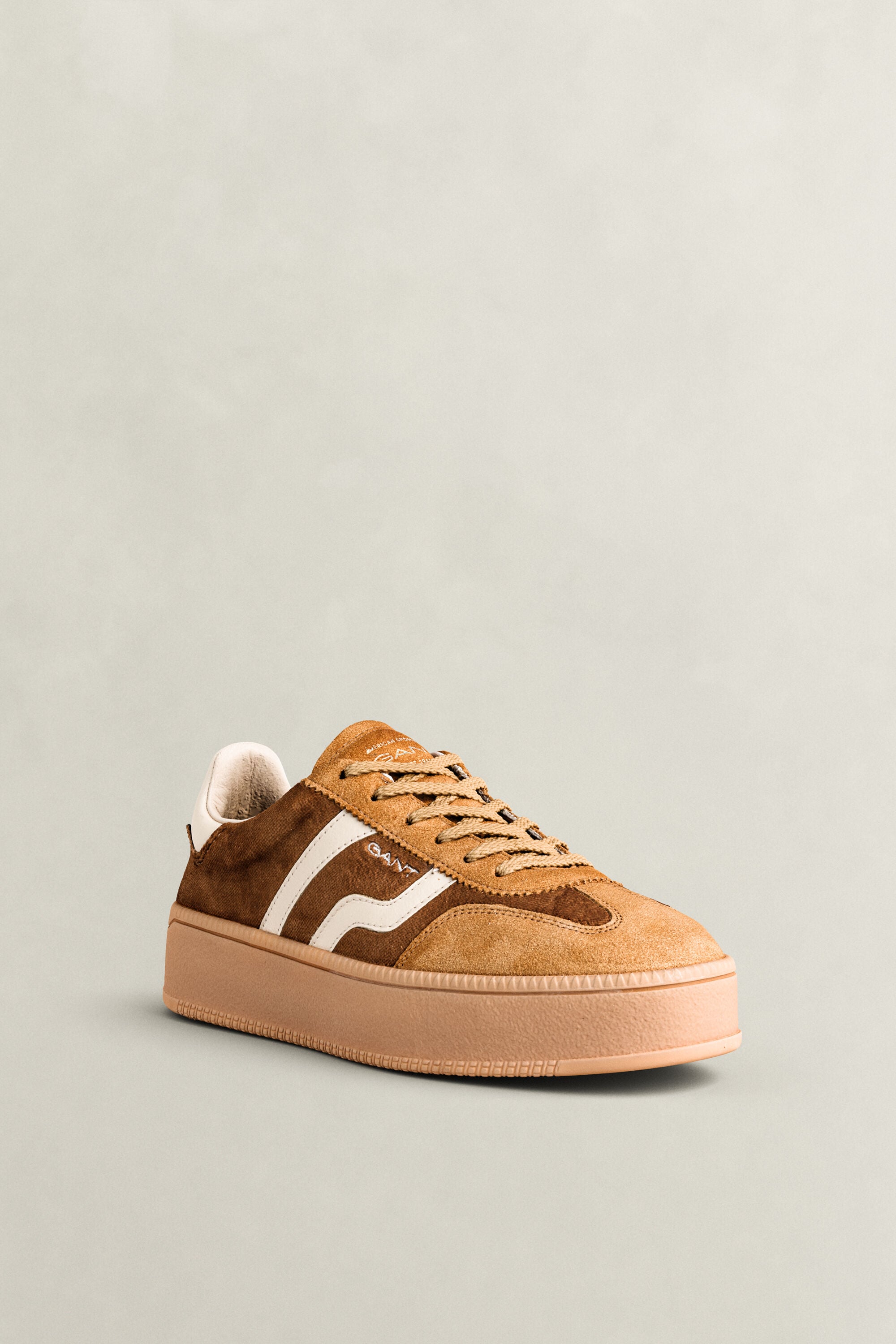 Cuzmani Velvet Sneakers