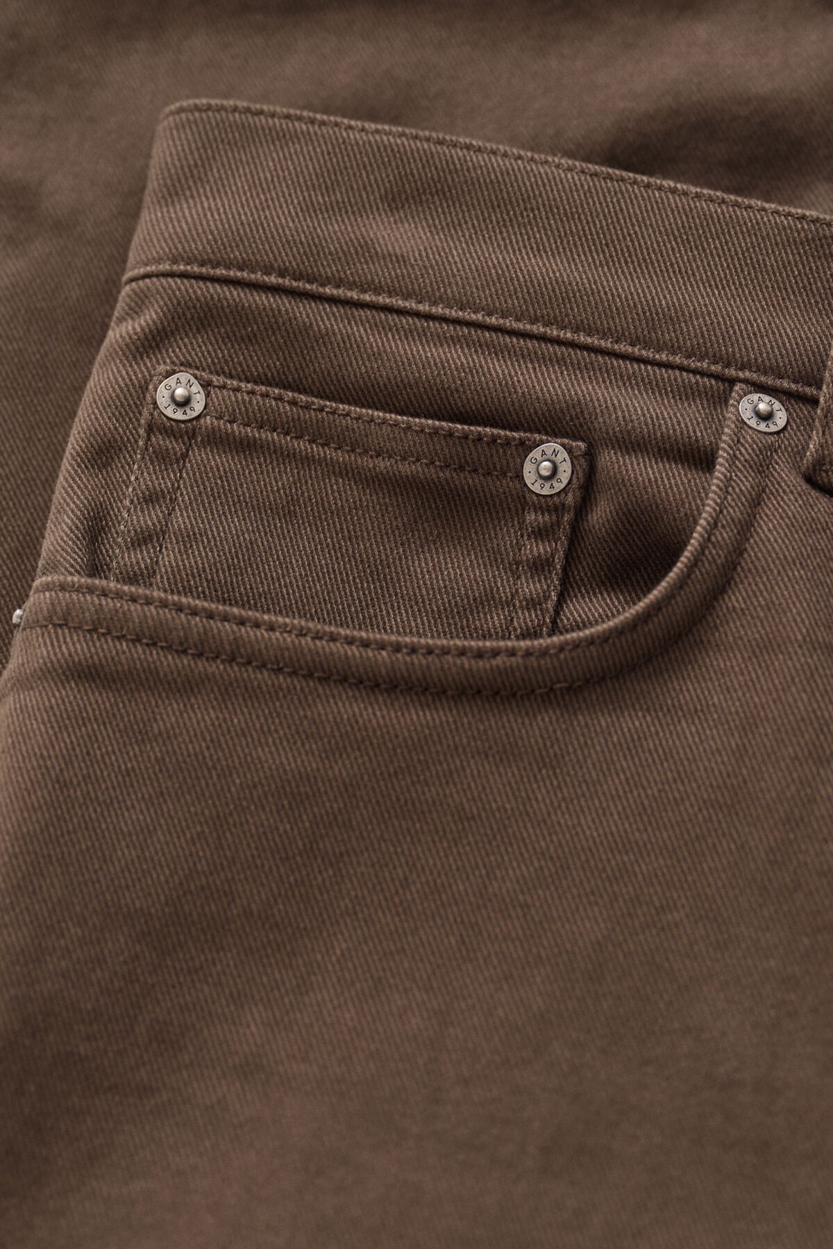 Slim Fit Twill Jeans — SHADOW BROWN