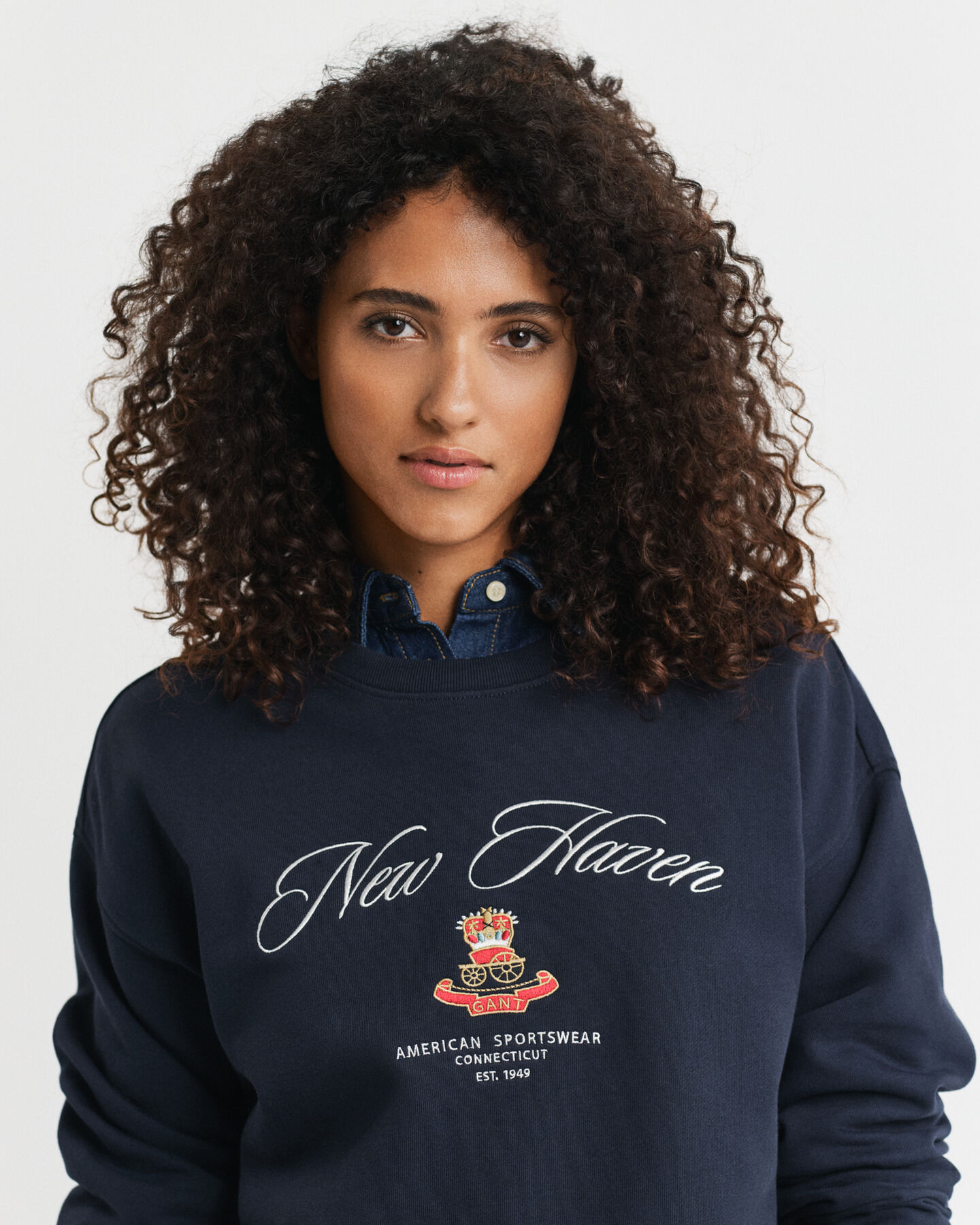 Crest Graphic Crew Neck Sweatshirt