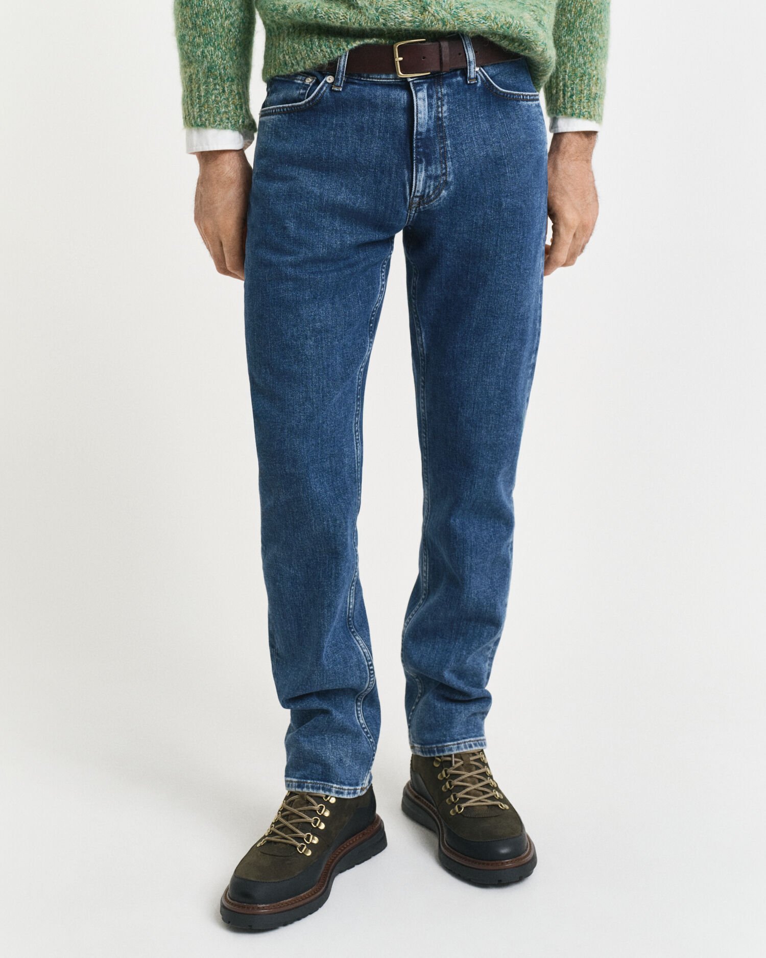 Regular Fit Clean Wash Jeans