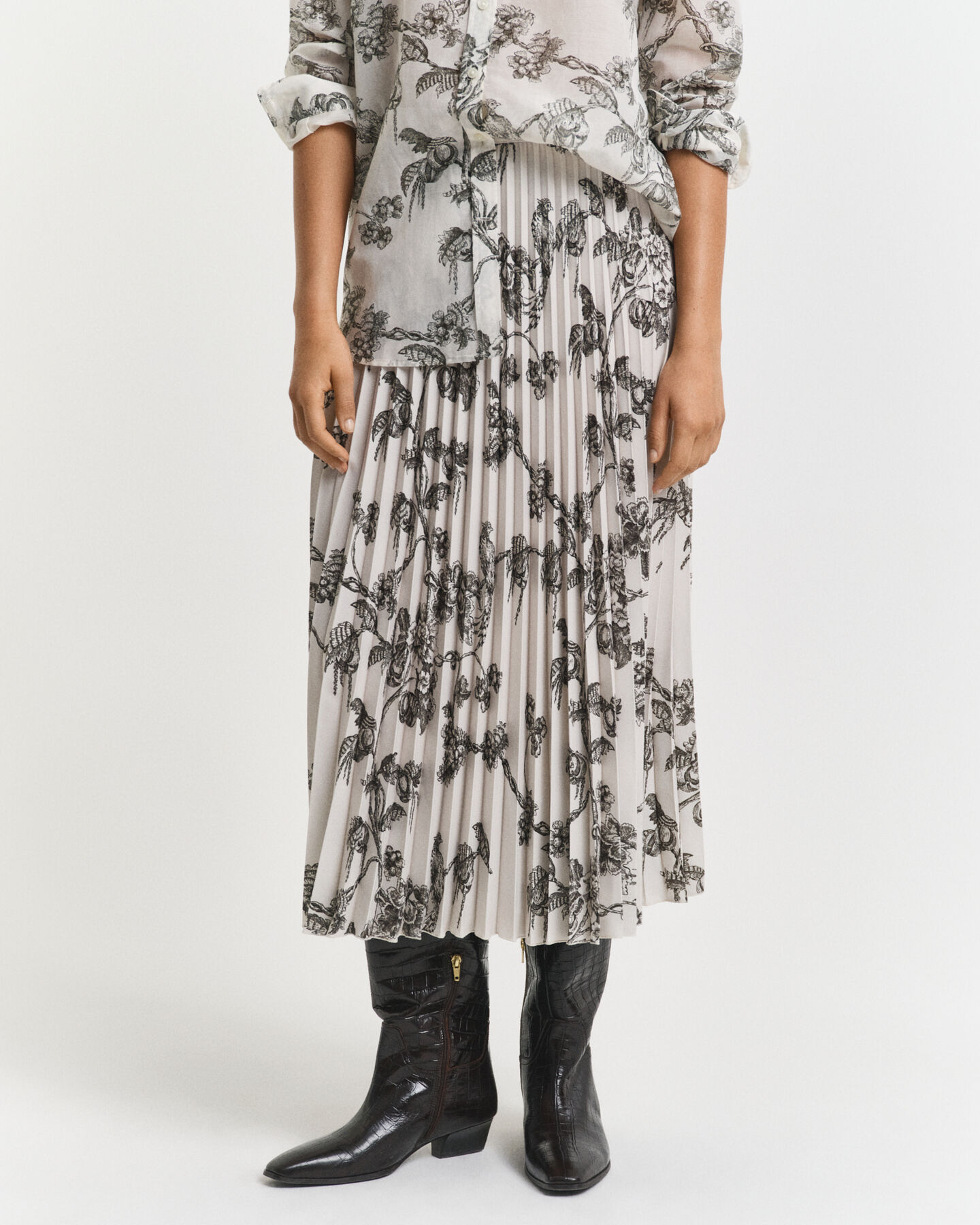 Pleated Tree Printed Midi Skirt