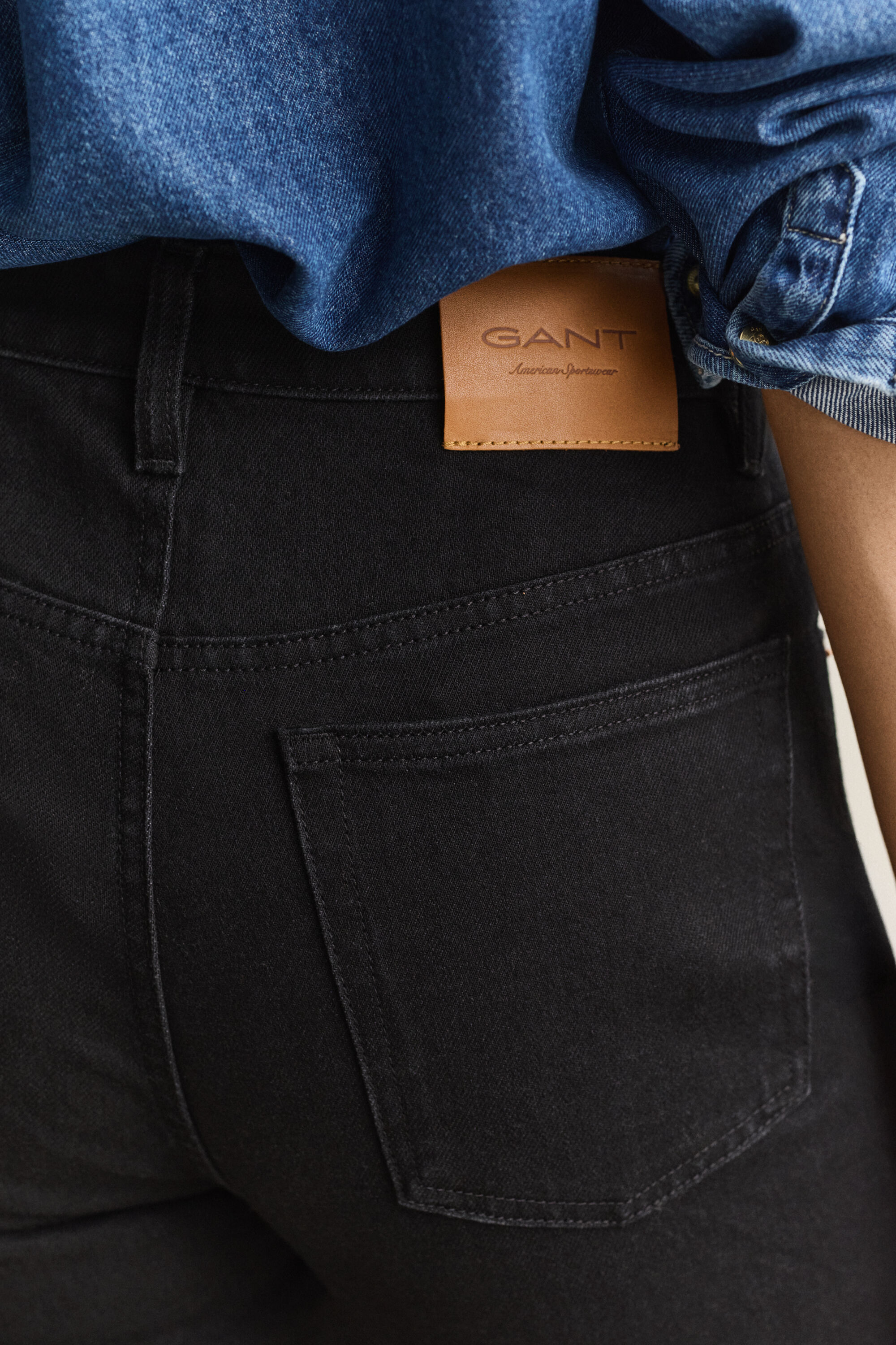 Slim High-Waisted Jeans
