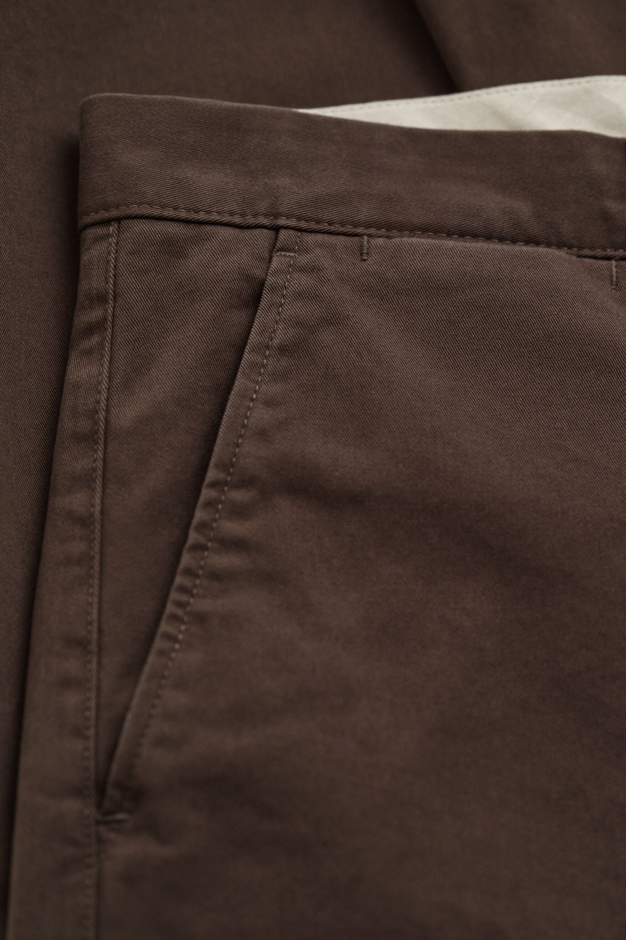 Regular Fit Comfort Chinos
