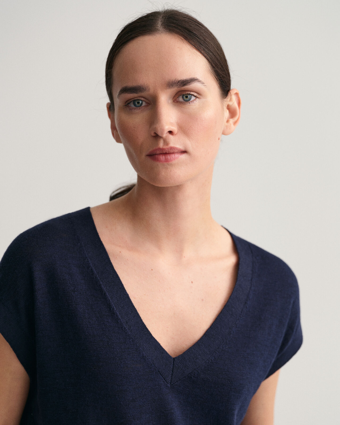 Linen Blend V-Neck Vest