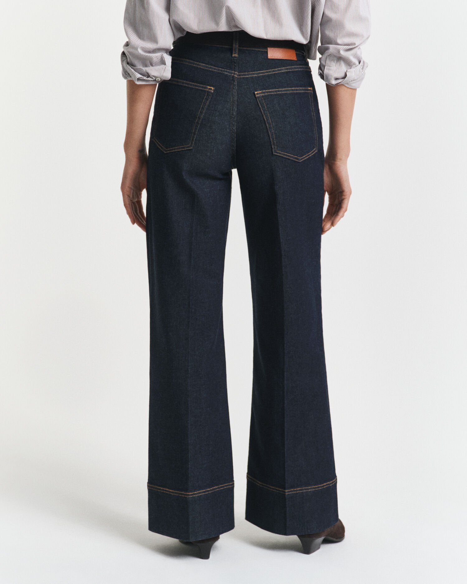 Wide Flared Tailored Jeans