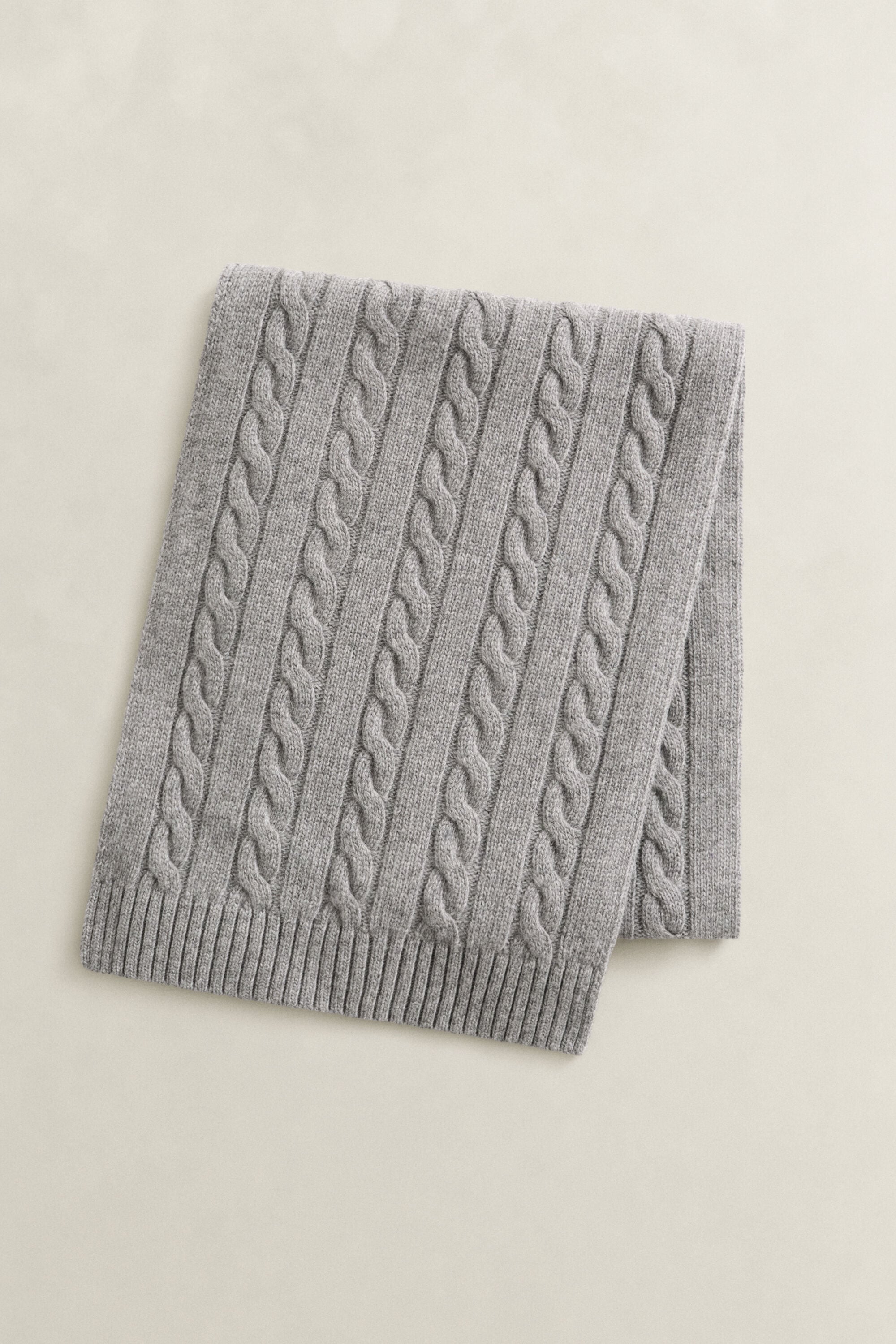 Lambswool Cable Knit Scarf