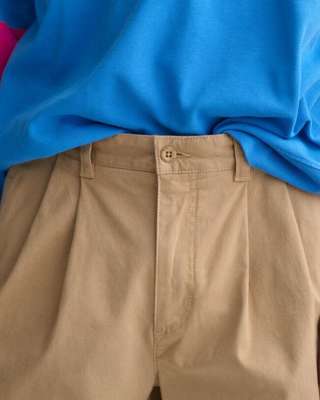 Relaxed Fit Pleated Shorts