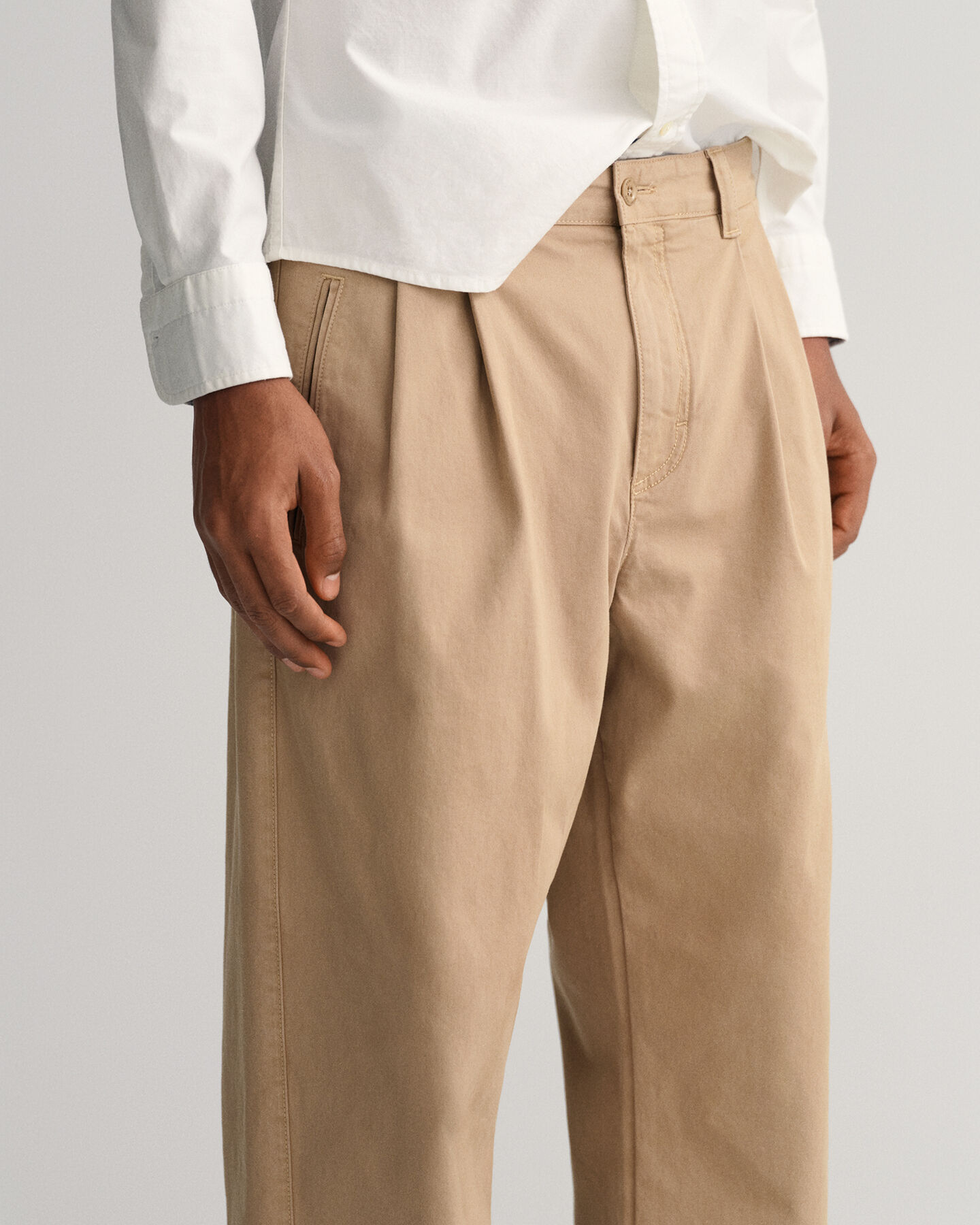 Relaxed Fit Pleated Chinos