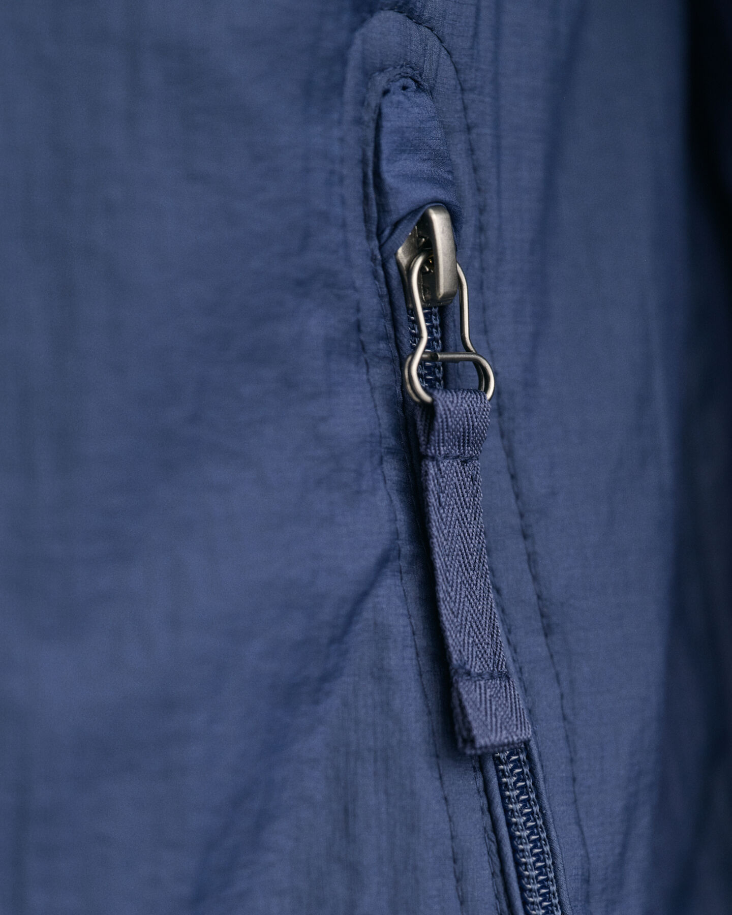 Packable Lightweight Windbreaker