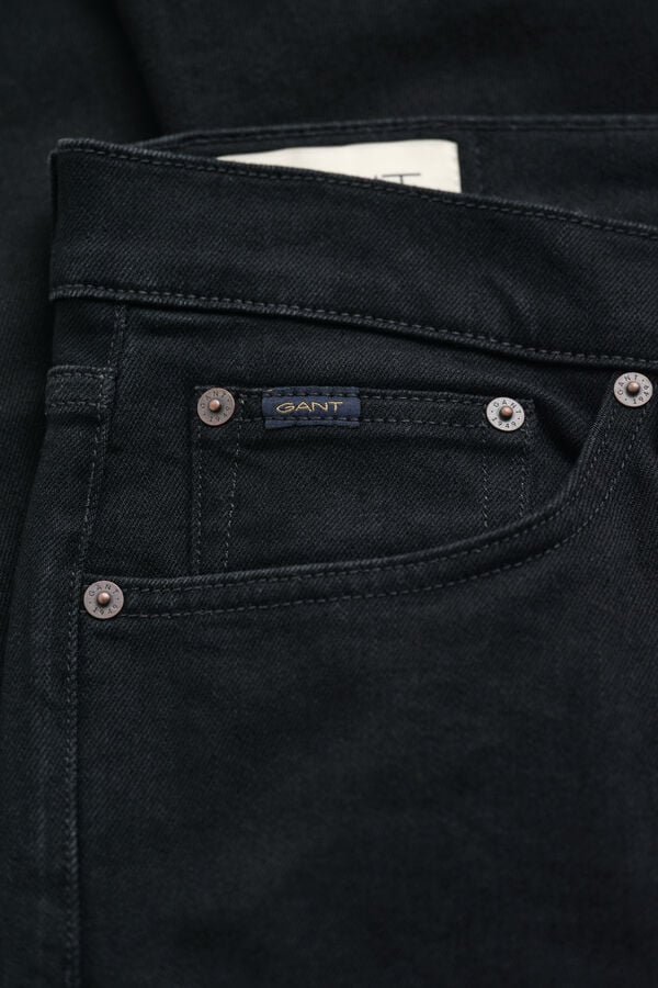 Slim Clean Wash Jeans — BLACK