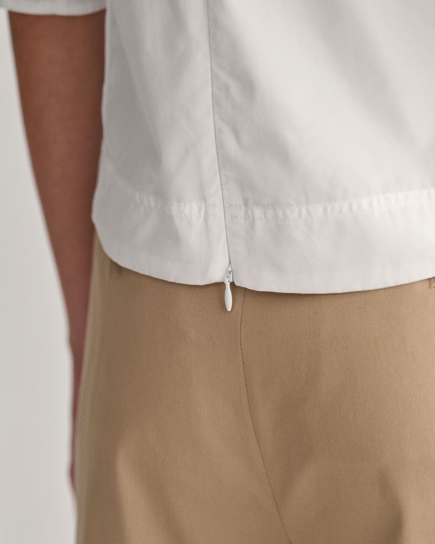 Balloon Sleeve V-Neck Top