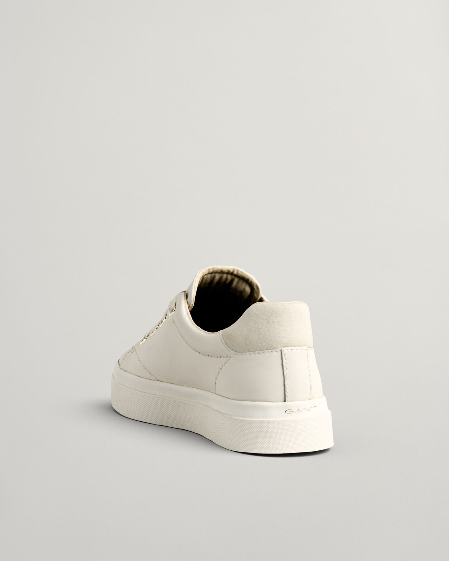 Avona Sneakers