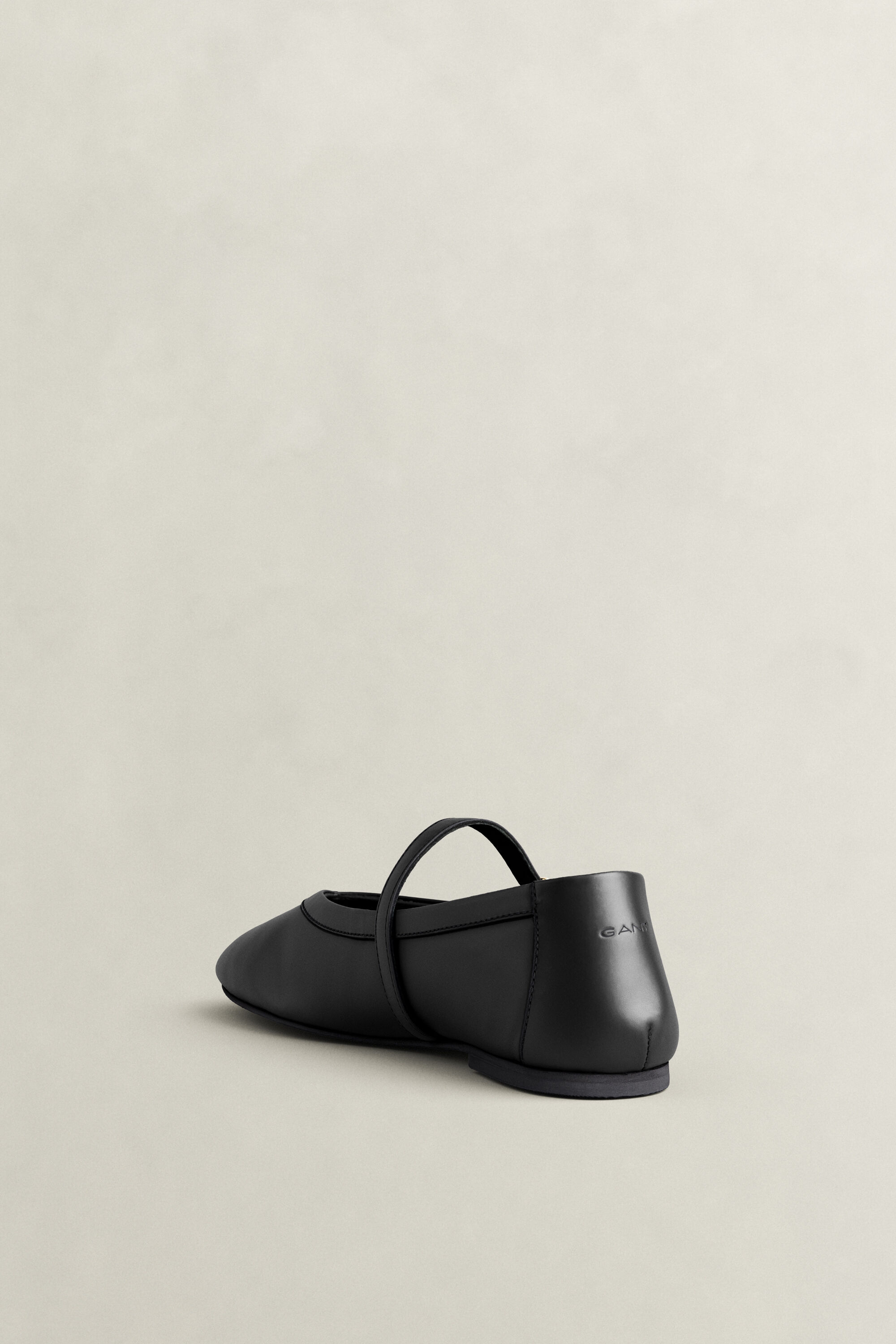 Chadii Leather Ballet Flats — BLACK