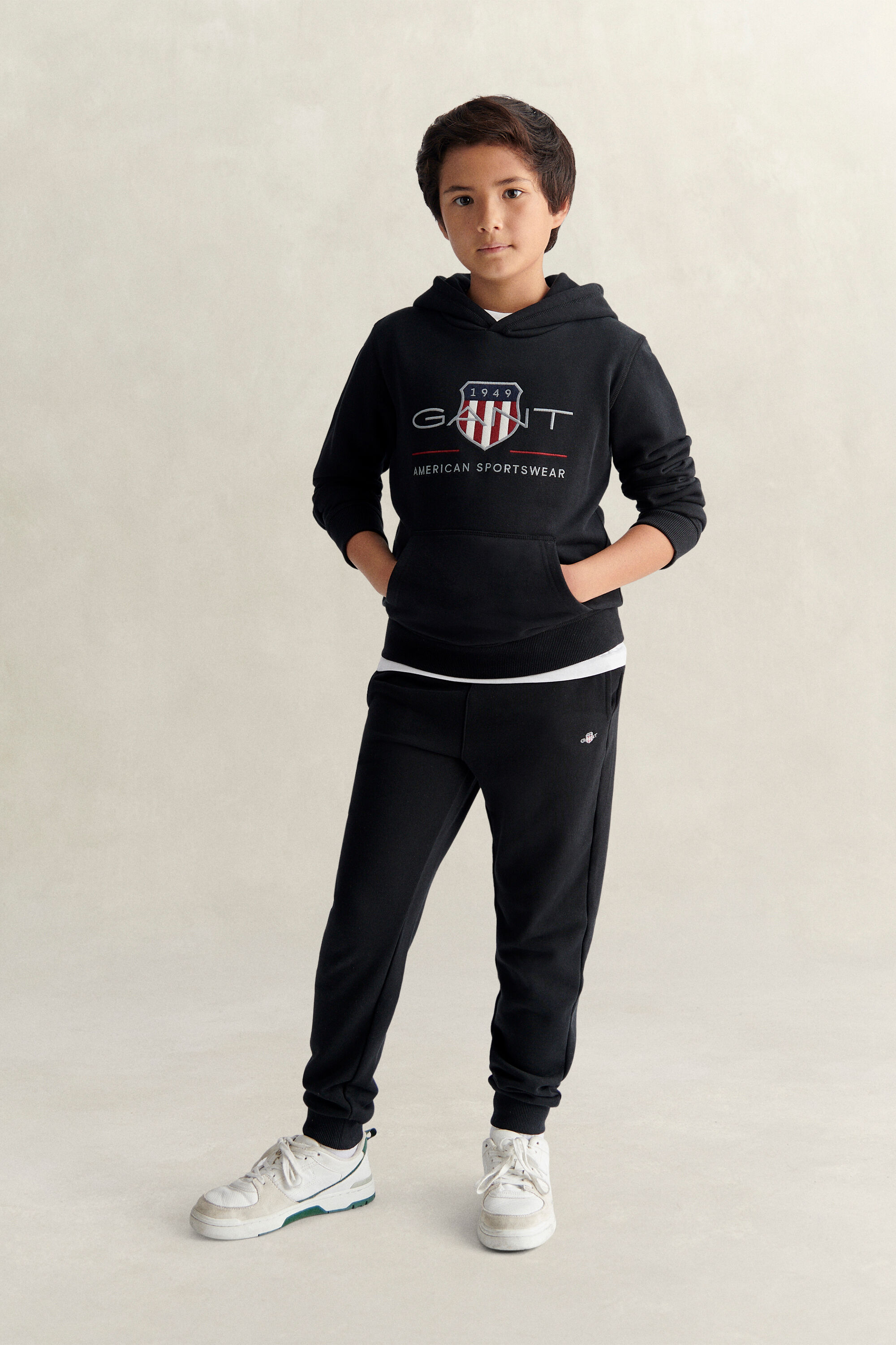 Teens Archive Shield Hoodie — BLACK