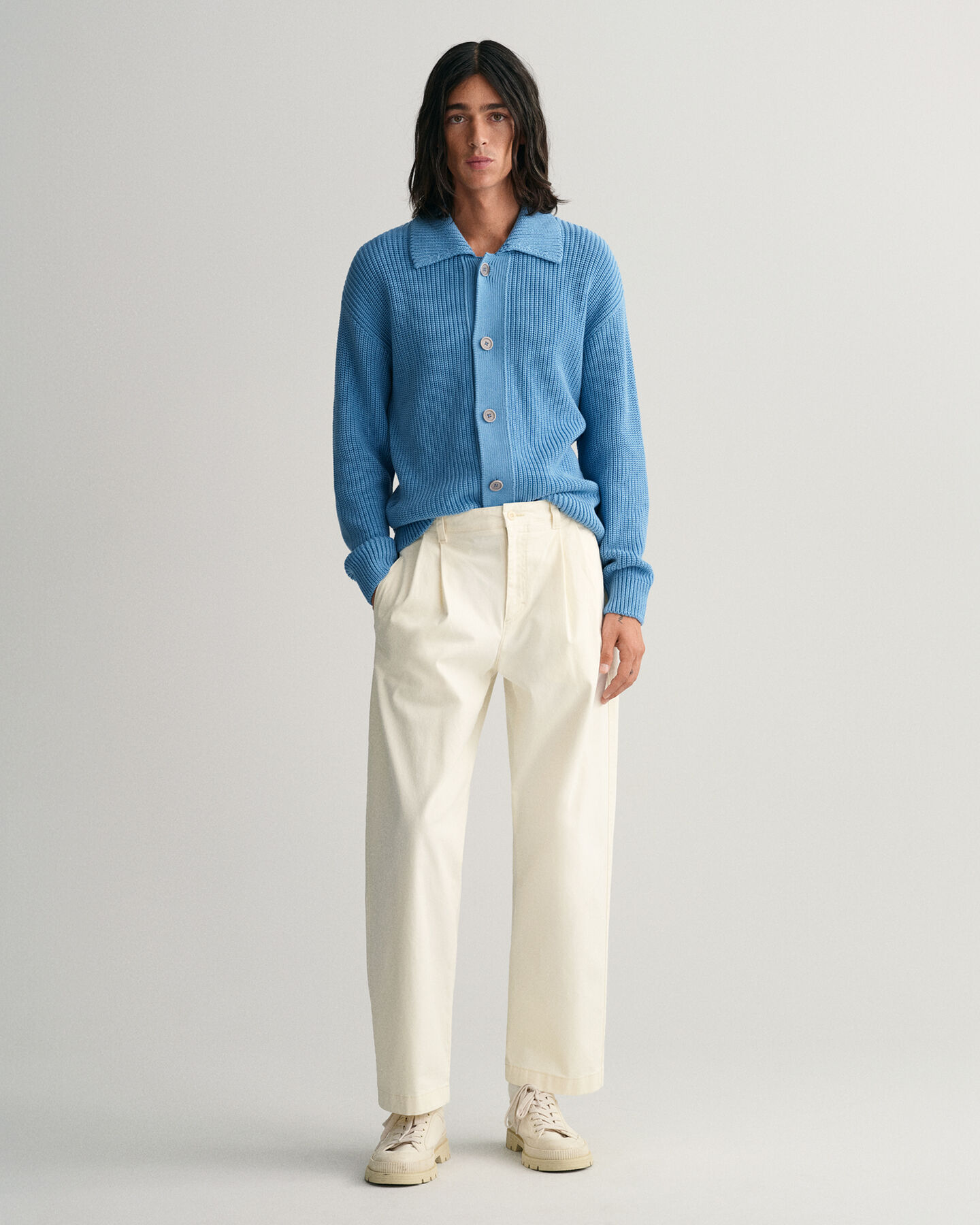 Relaxed Fit Pleated Chinos