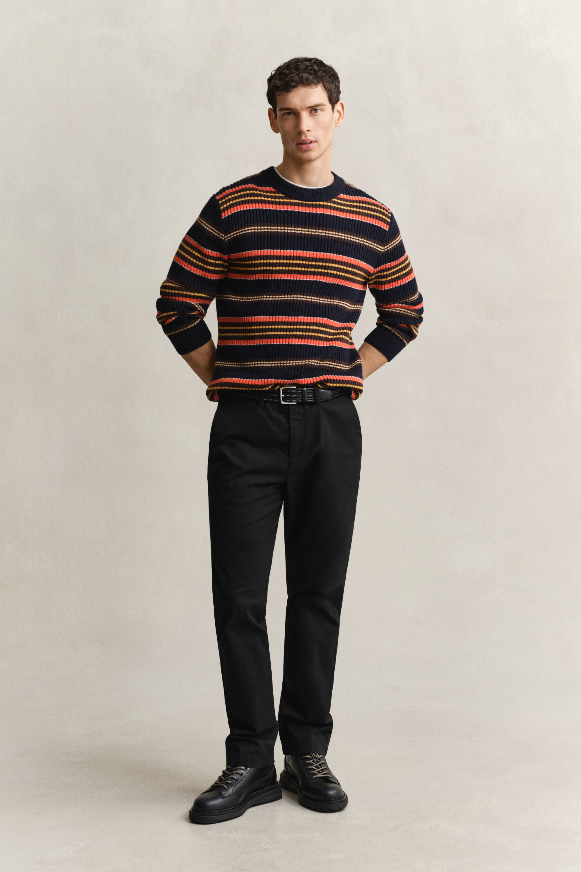 Regular Fit Classic Chinos