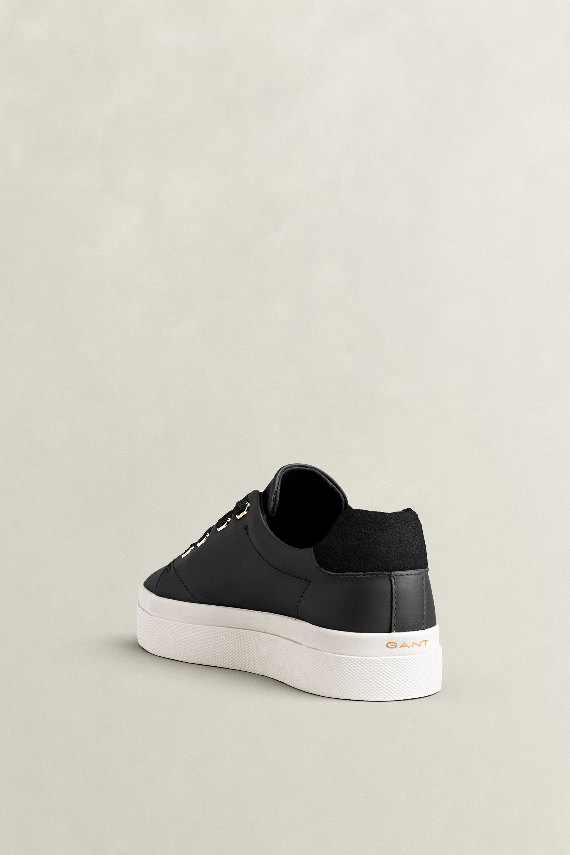 Avona Leather Sneakers