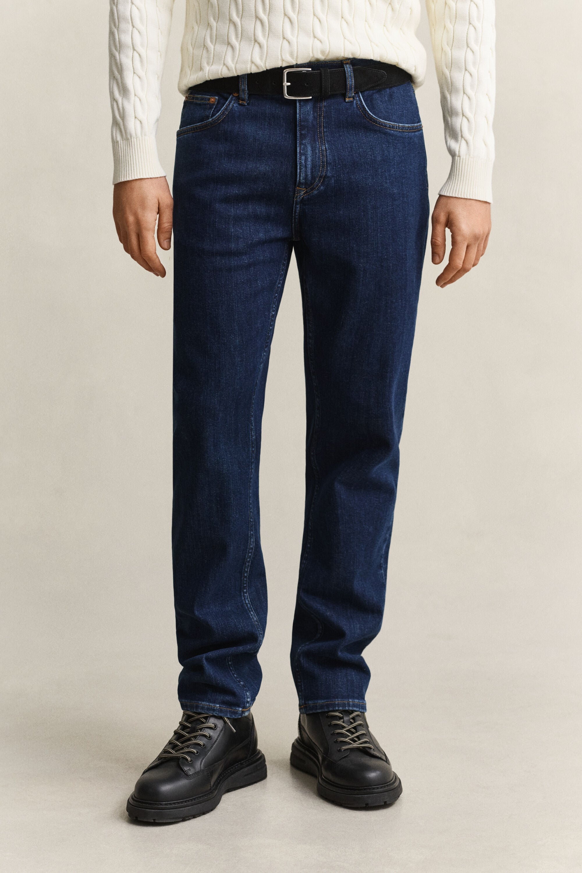 Regular Fit Clean Wash Jeans