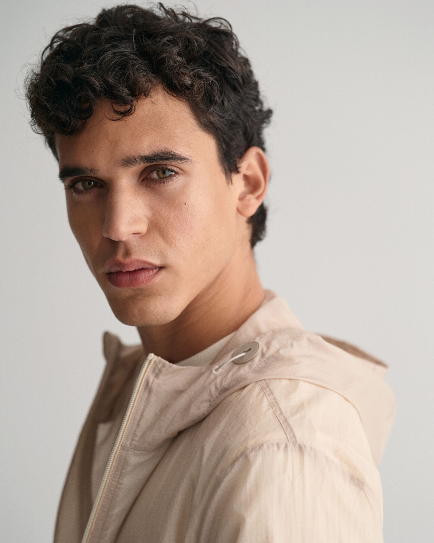 Packable Lightweight Windbreaker