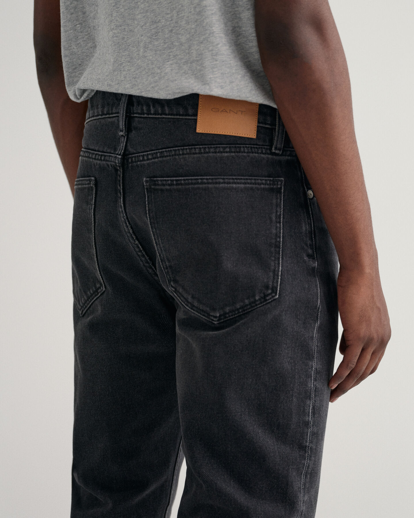 Arley Regular Fit Expressive Wash Jeans