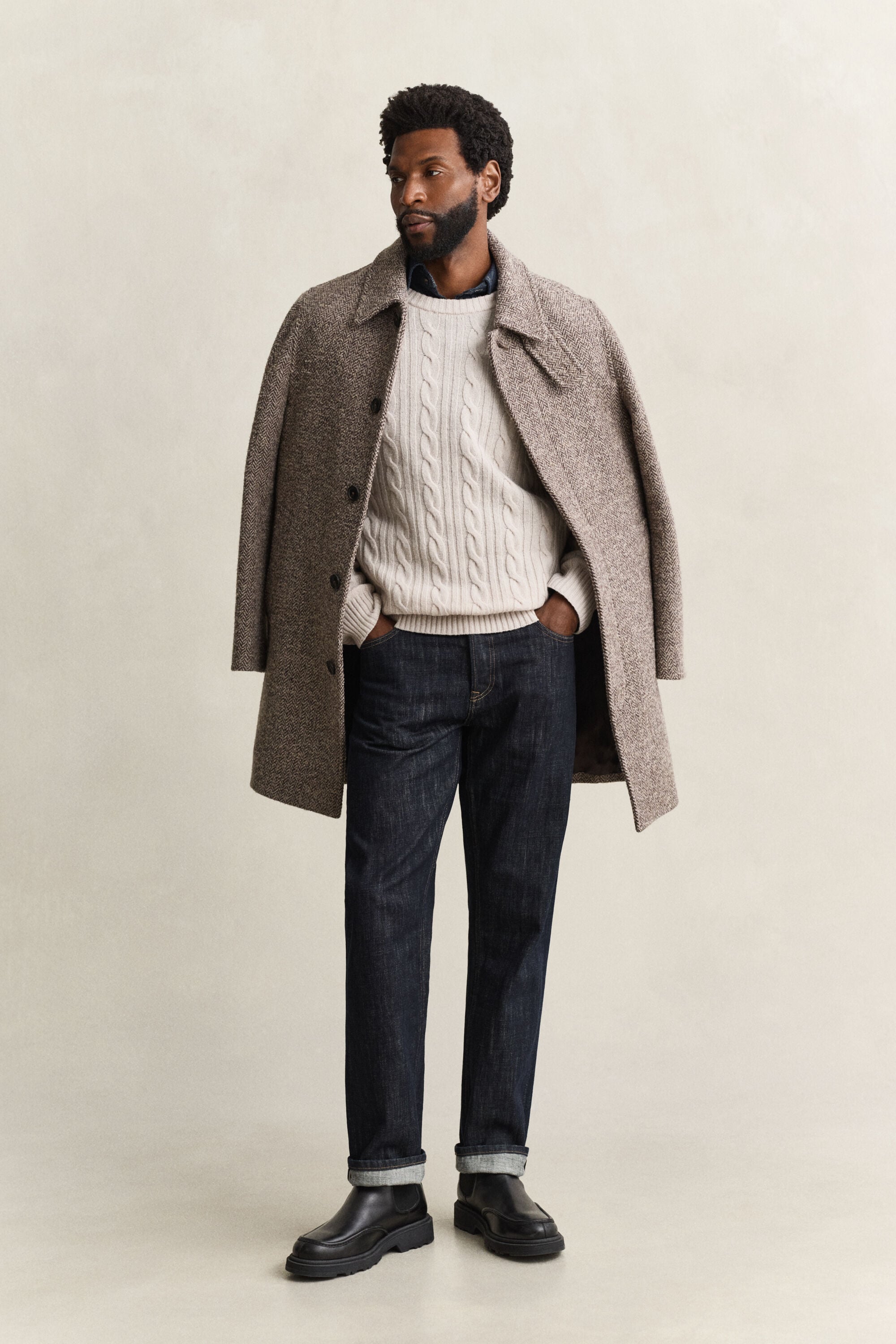 Lambswool Cable Knit Crew Neck Sweater