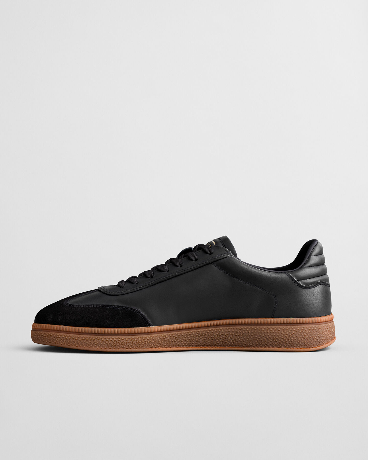 Cuzmo Leather Sneakers