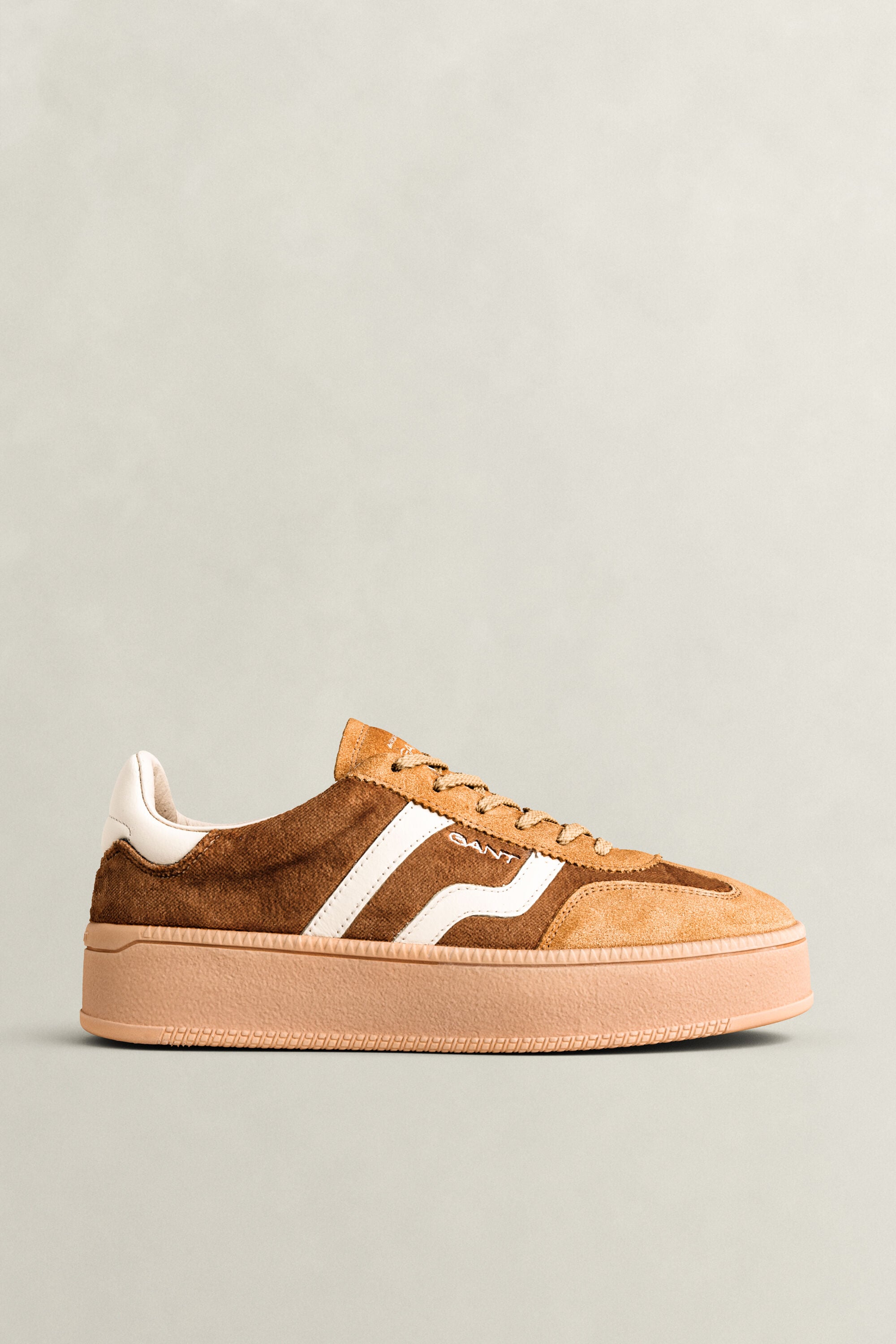 Cuzmani Velvet Sneakers