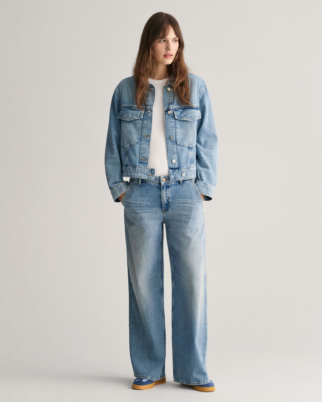 Low-Waisted Wide Leg Jeans