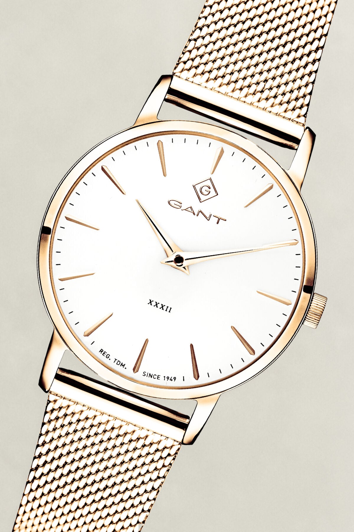 Park Avenue 32 Wristwatch — WHITE