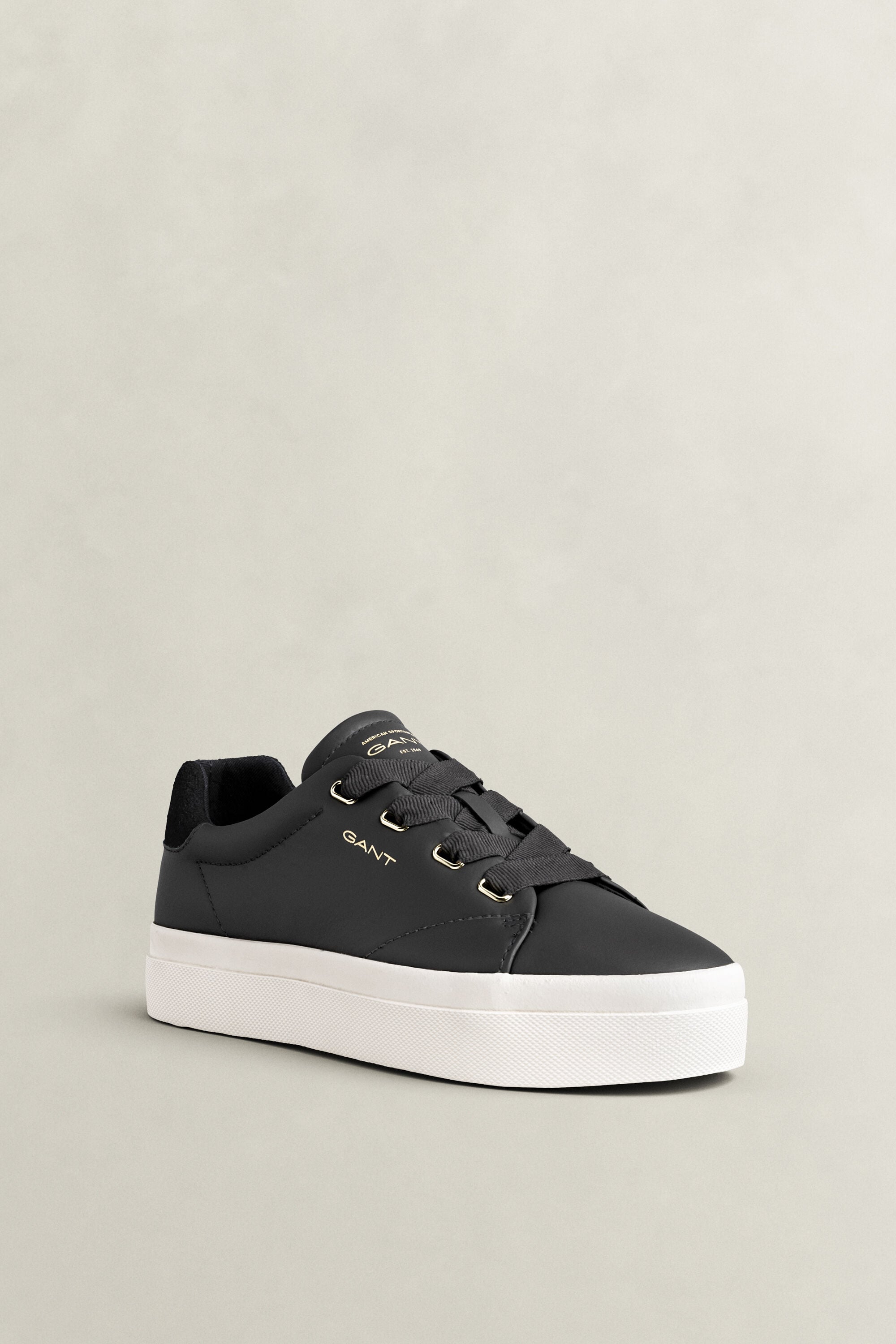 Avona Leather Sneakers