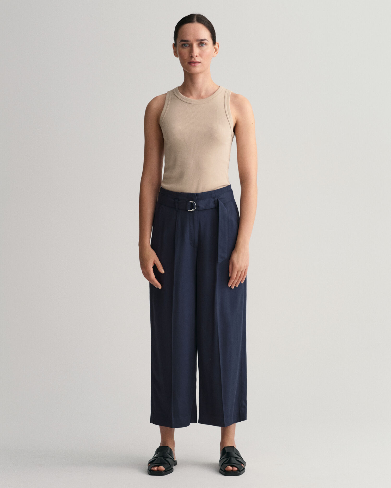 Model front image of Stories cropped cotton blend belted trousers in black Fashion Black cropped trousers Fashion outfits #29 Model front image of Stories cropped cotton blend belted trousers in black Fashion Black cropped trousers Fashion outfits
