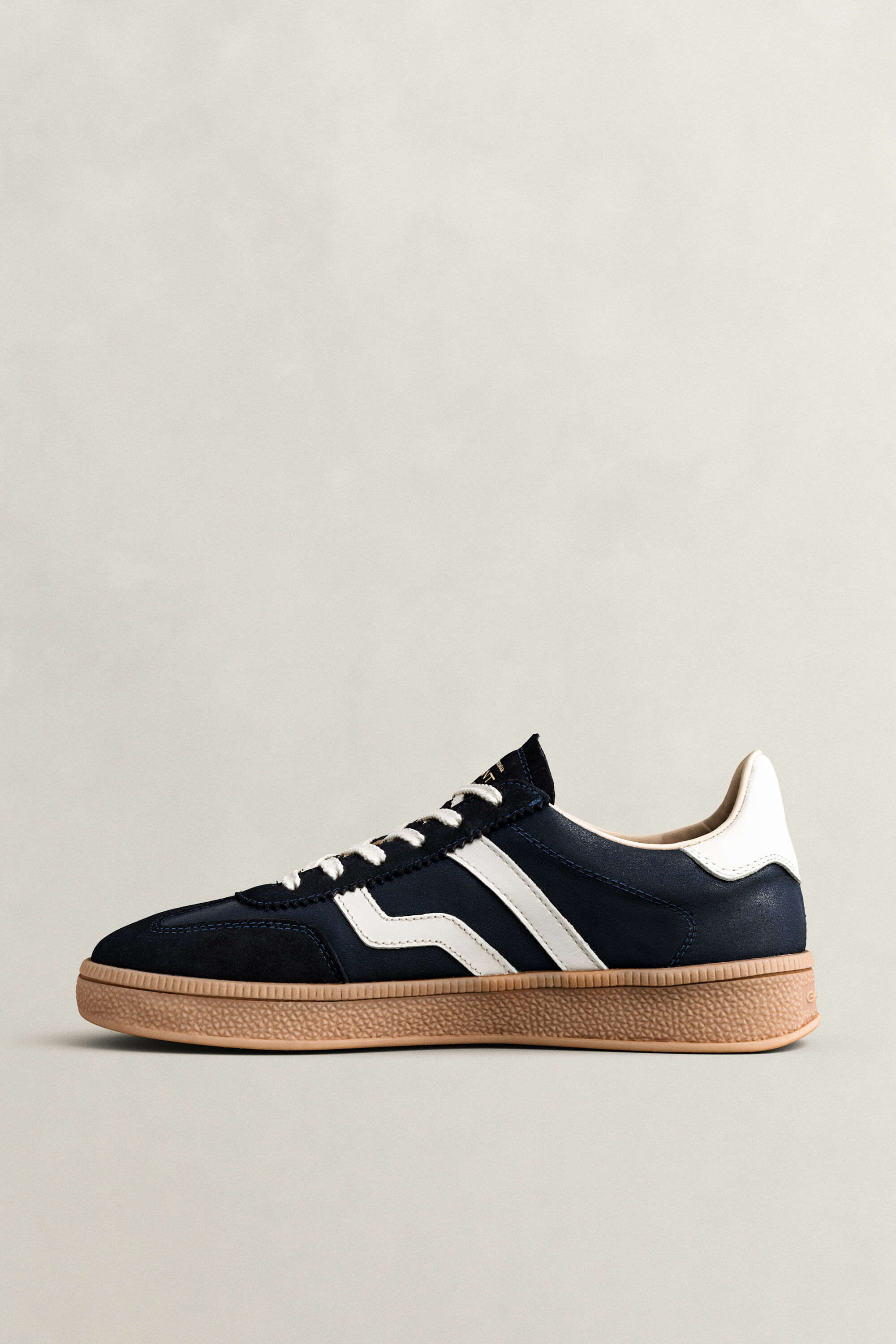 Cuzima Sneakers — NAVY / WHITE