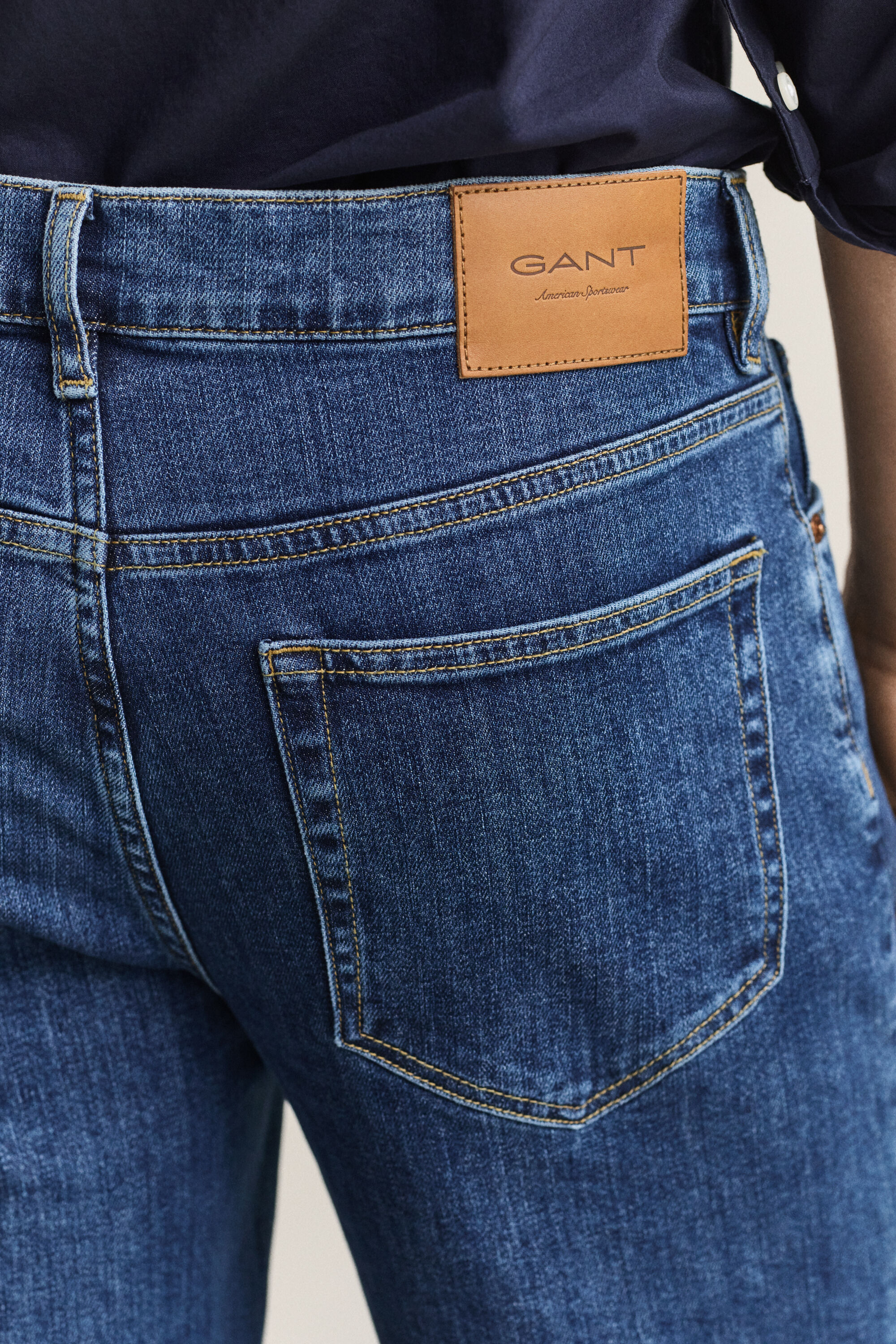 Regular Fit Clean Wash Jeans