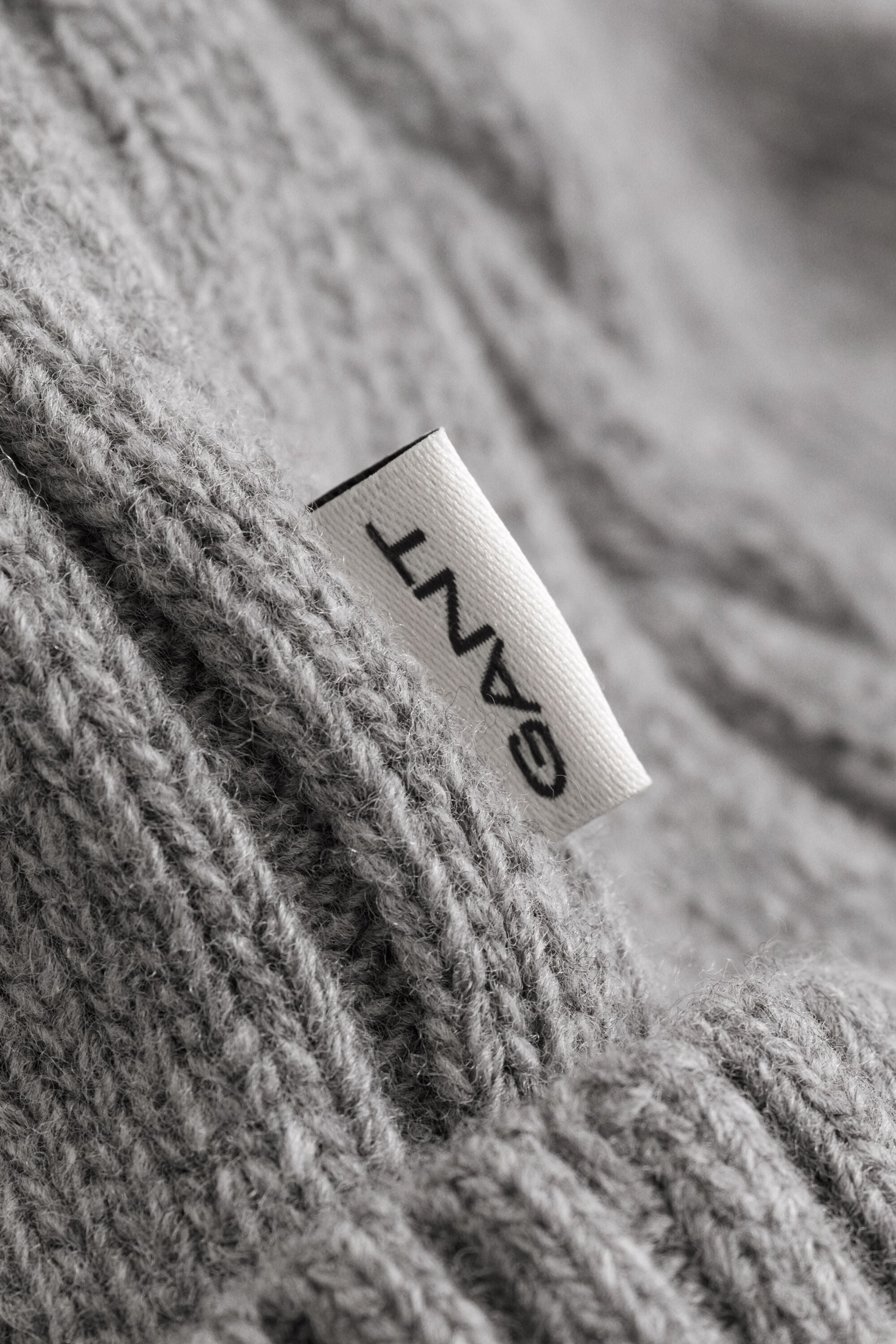 Lambswool Cable Knit Beanie