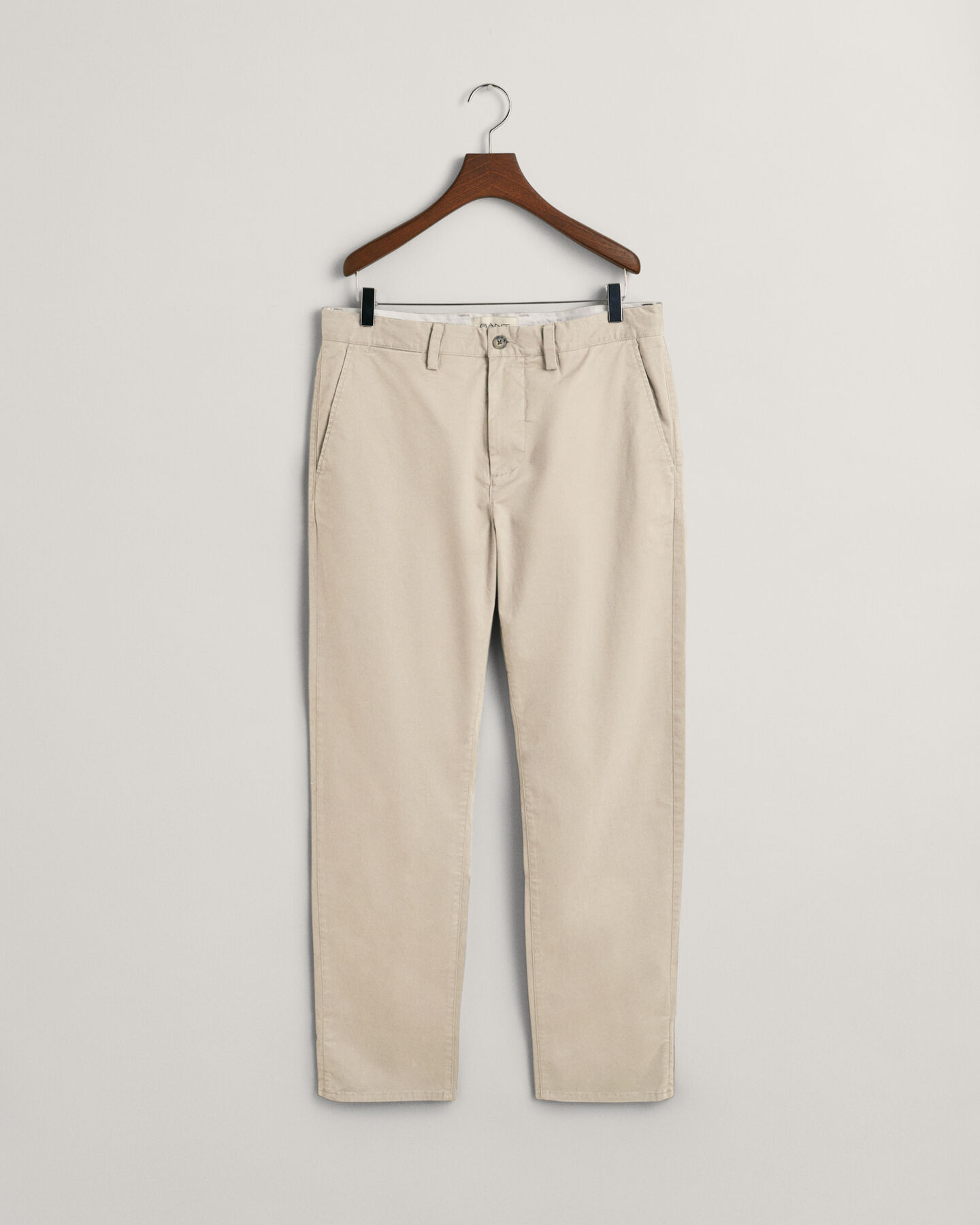 Seasonal Essential Regular Fit Archive Shield Chinos