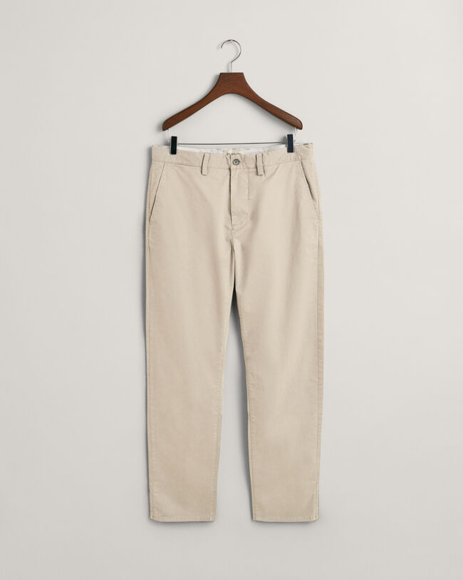 Seasonal Essential Regular Fit Archive Shield Chinos