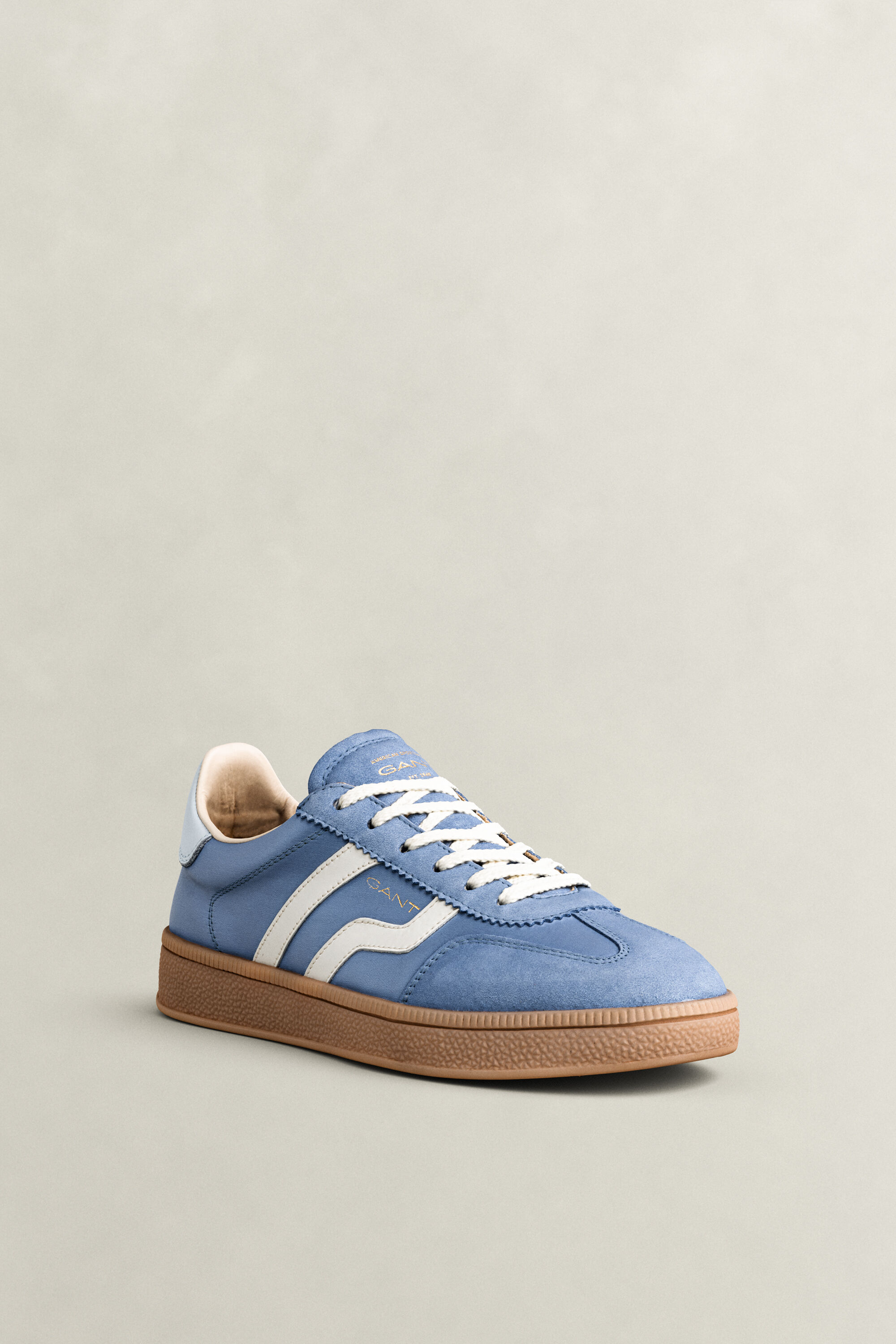 Cuzima Sneakers — CLEAR SKY
