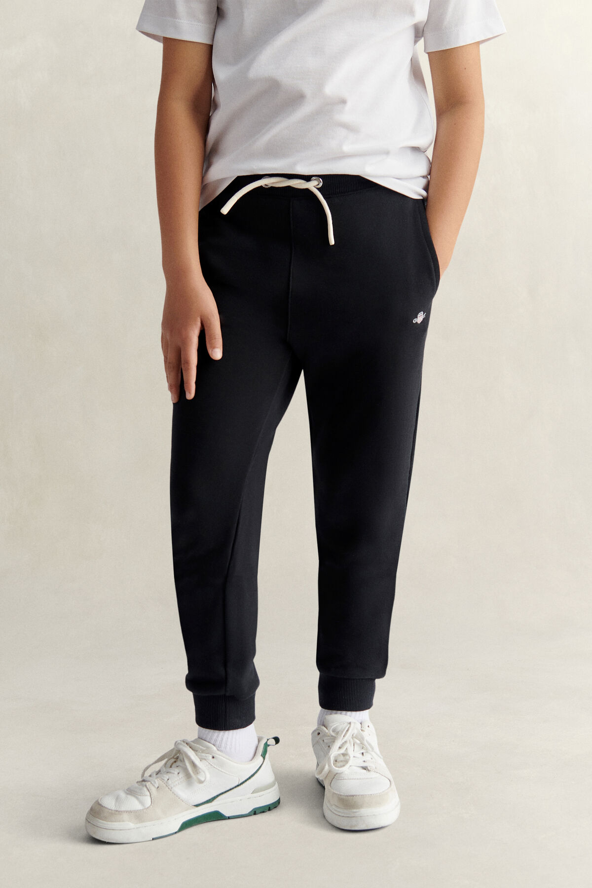Teen Boys Shield Sweatpants — BLACK