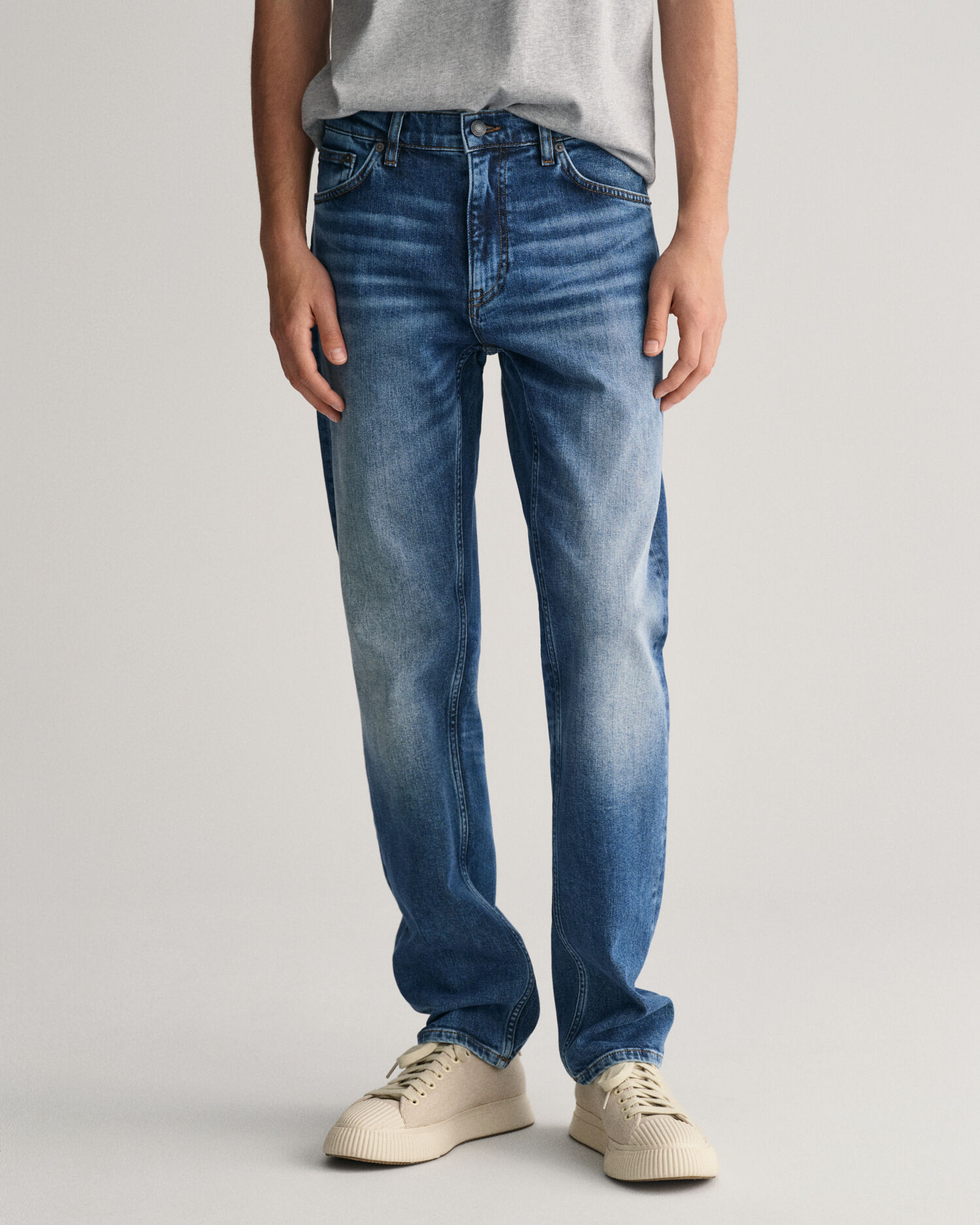 Jeans GANT Tyler Blu Denim Regular Fit – W33 L34 – Piccolo Dettaglio Visibile