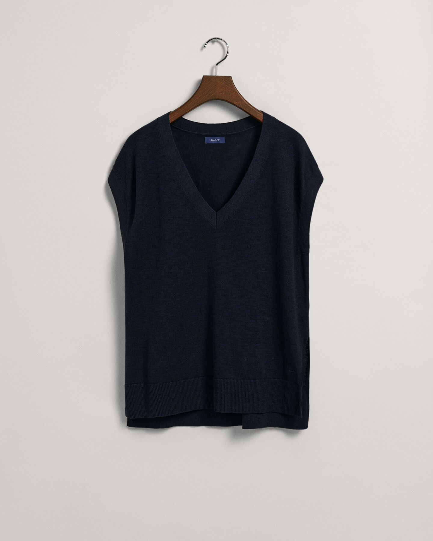 Linen Blend V-Neck Vest
