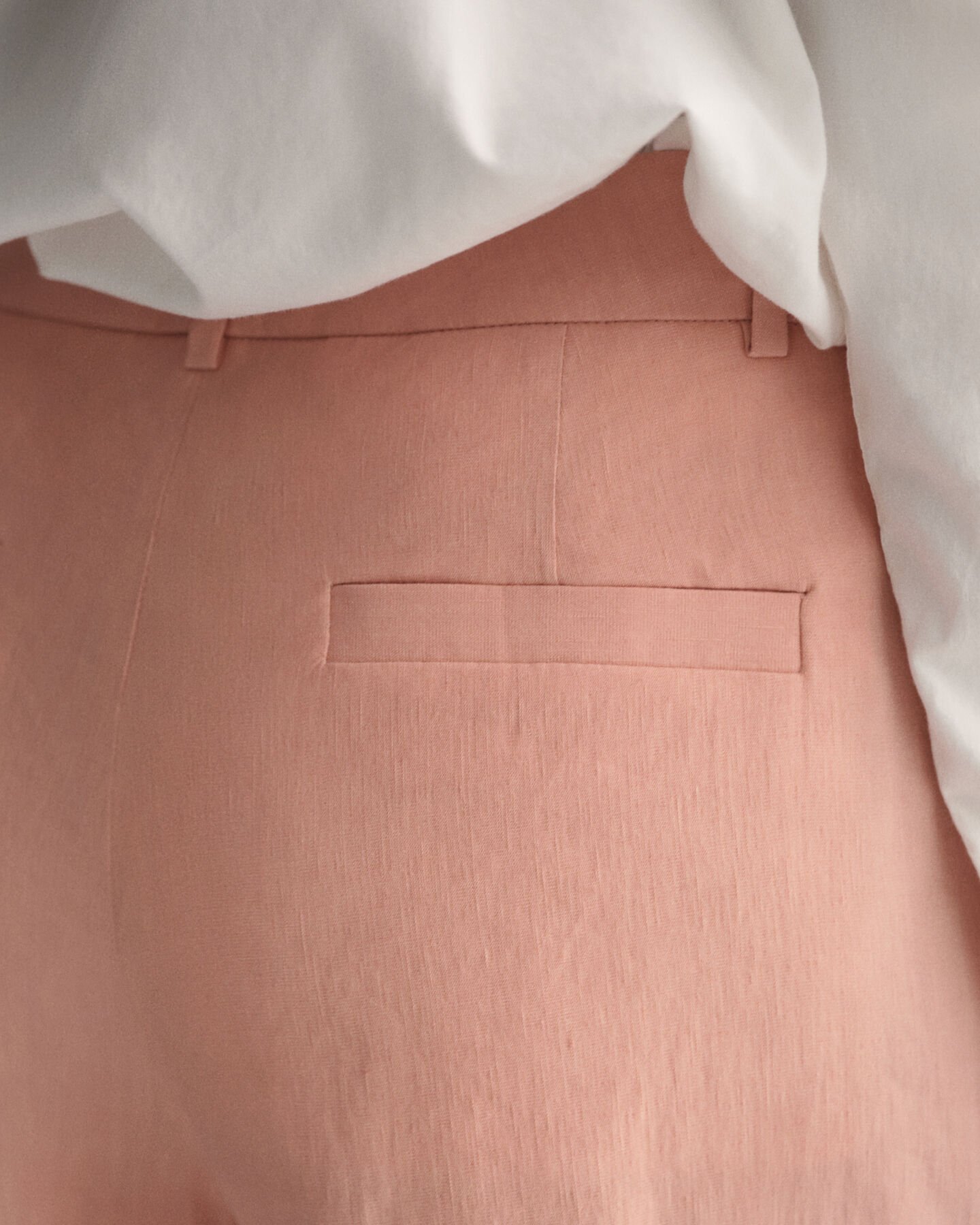 Stretch Linen Shorts