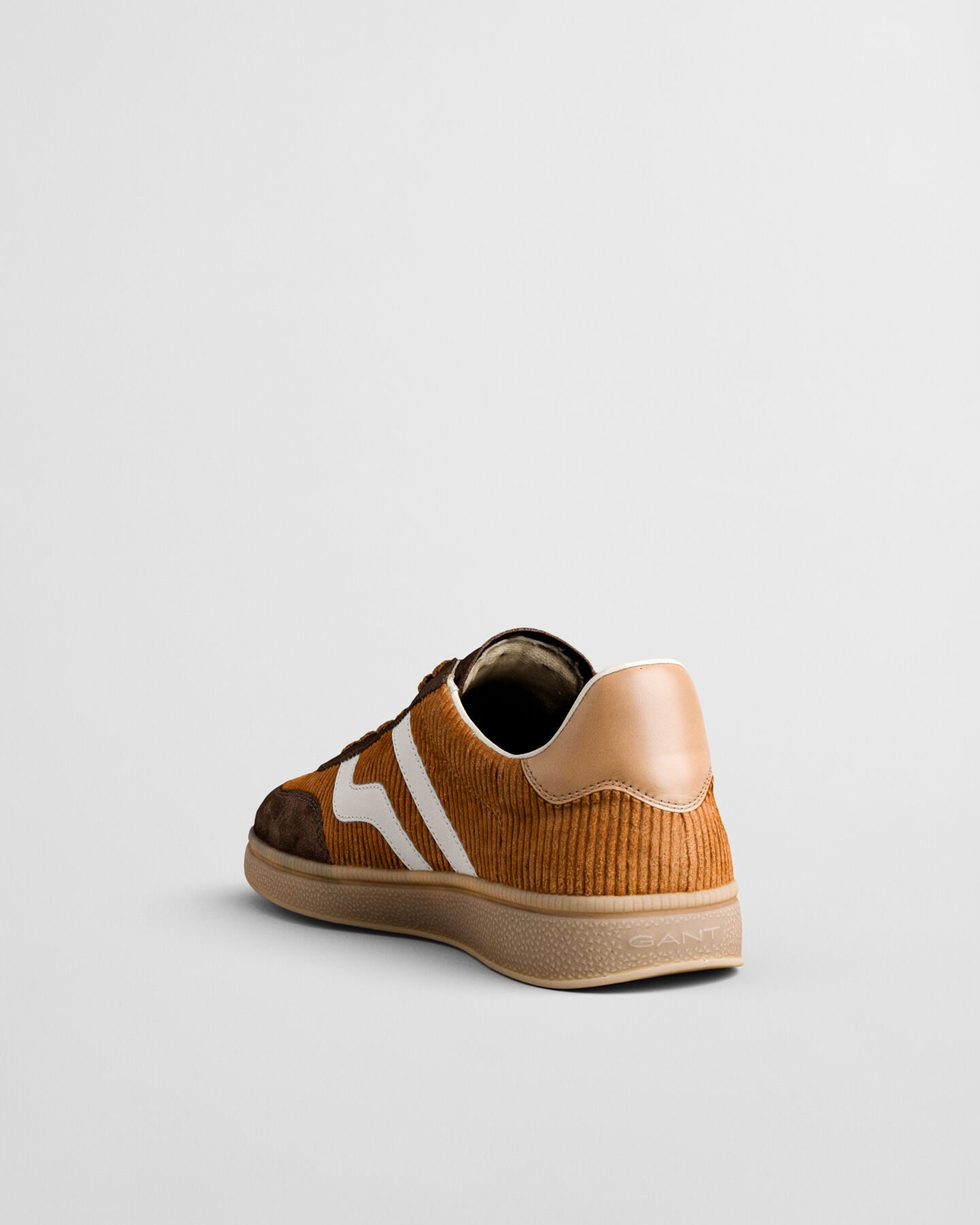 Cuzmo Suede Corduroy Sneakers