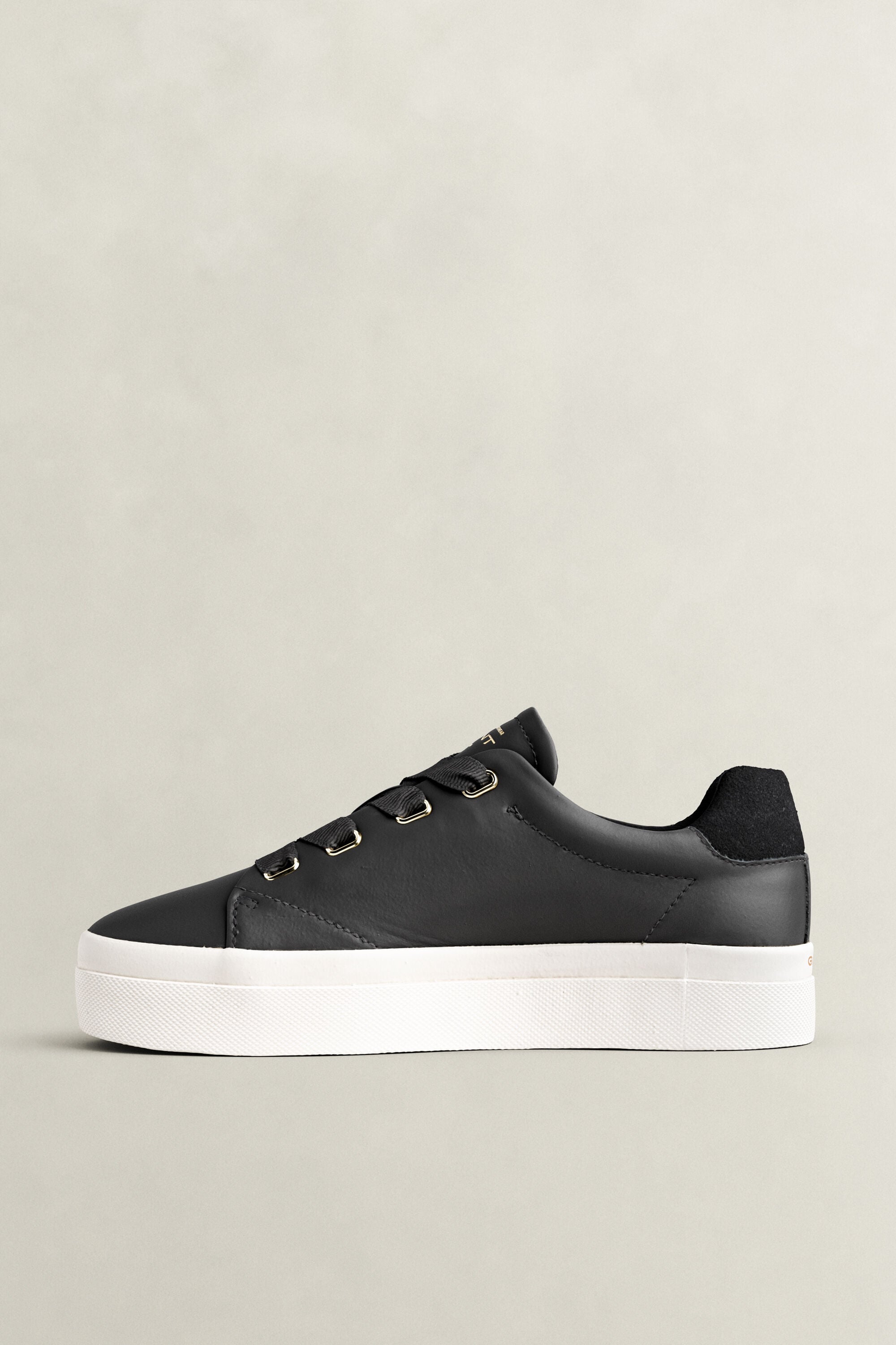 Avona Leather Sneakers