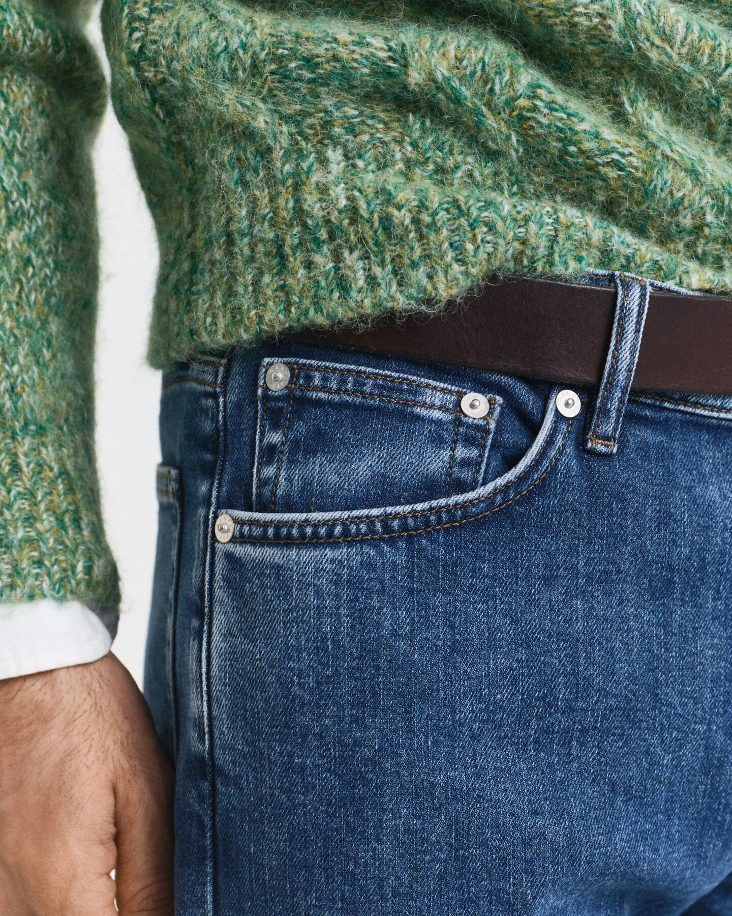 Regular Fit Clean Wash Jeans