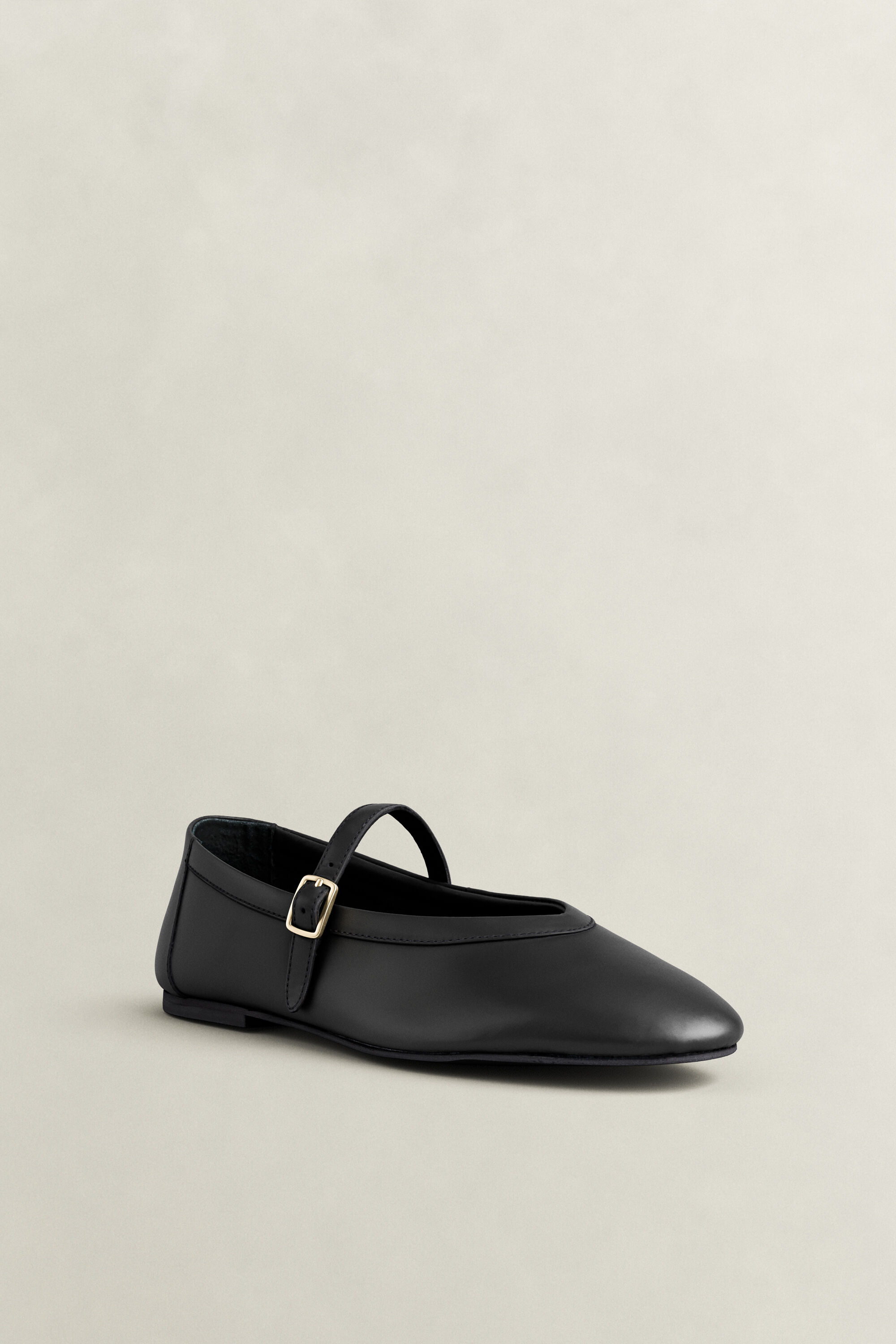 Chadii Leather Ballet Flats — BLACK