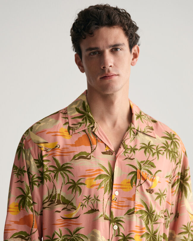 Relaxed Fit Hawaiian Print Short Sleeve Shirt