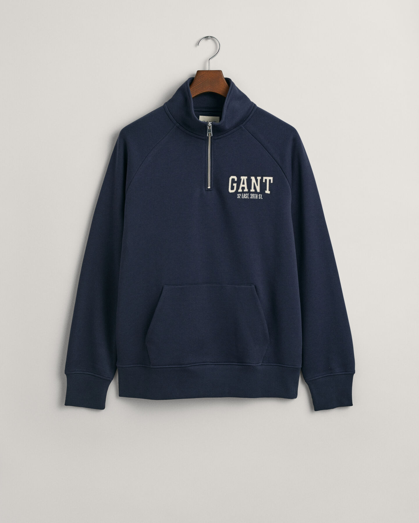 GANT Arch Graphic Half-Zip Sweatshirt