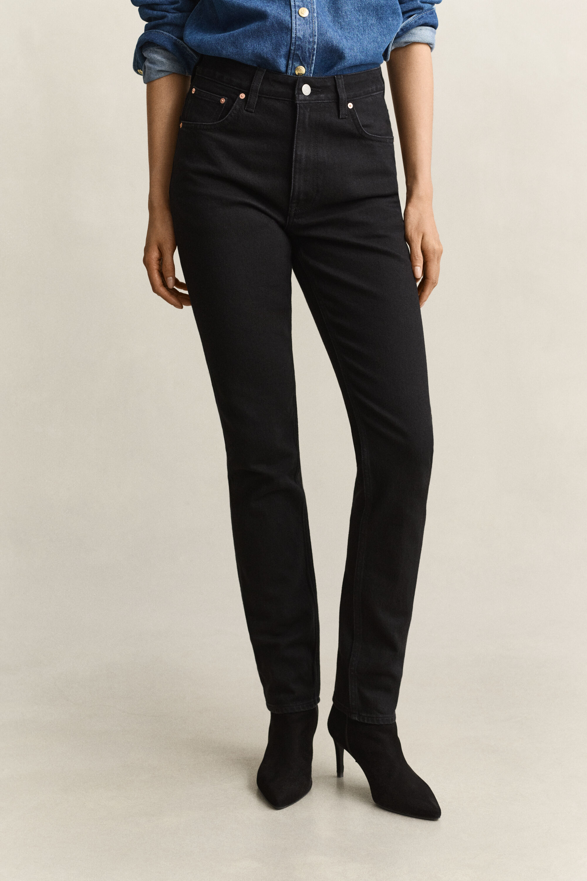 Slim High-Waisted Jeans